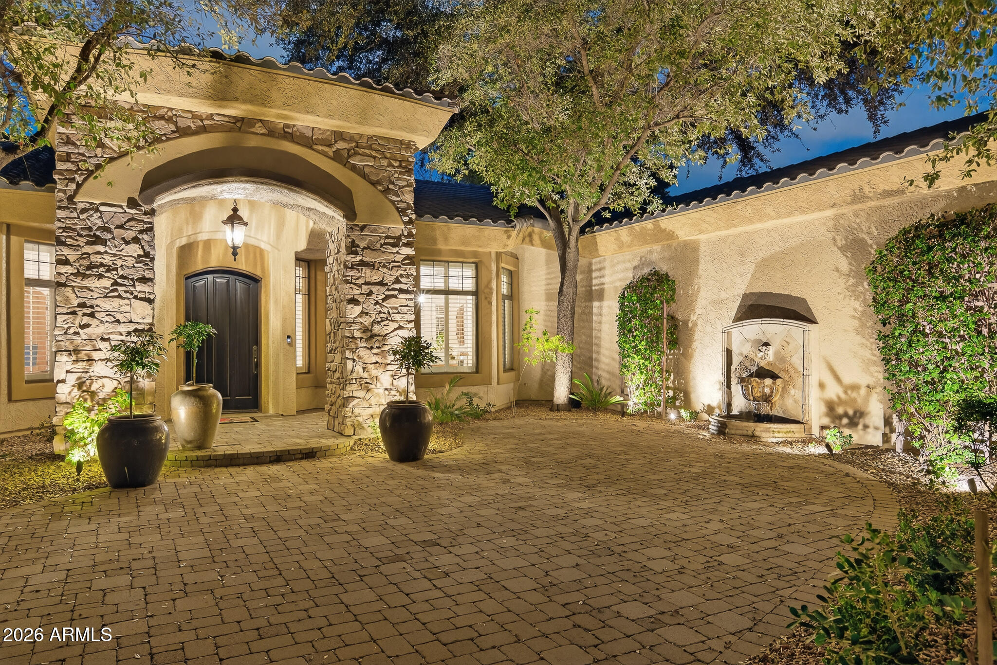 6316 W SWEETWATER Avenue