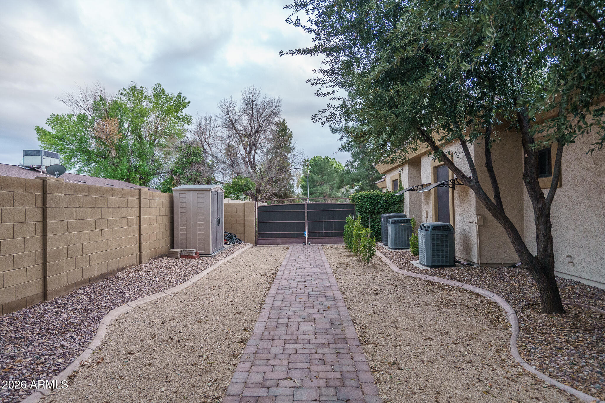 6316 W SWEETWATER Avenue