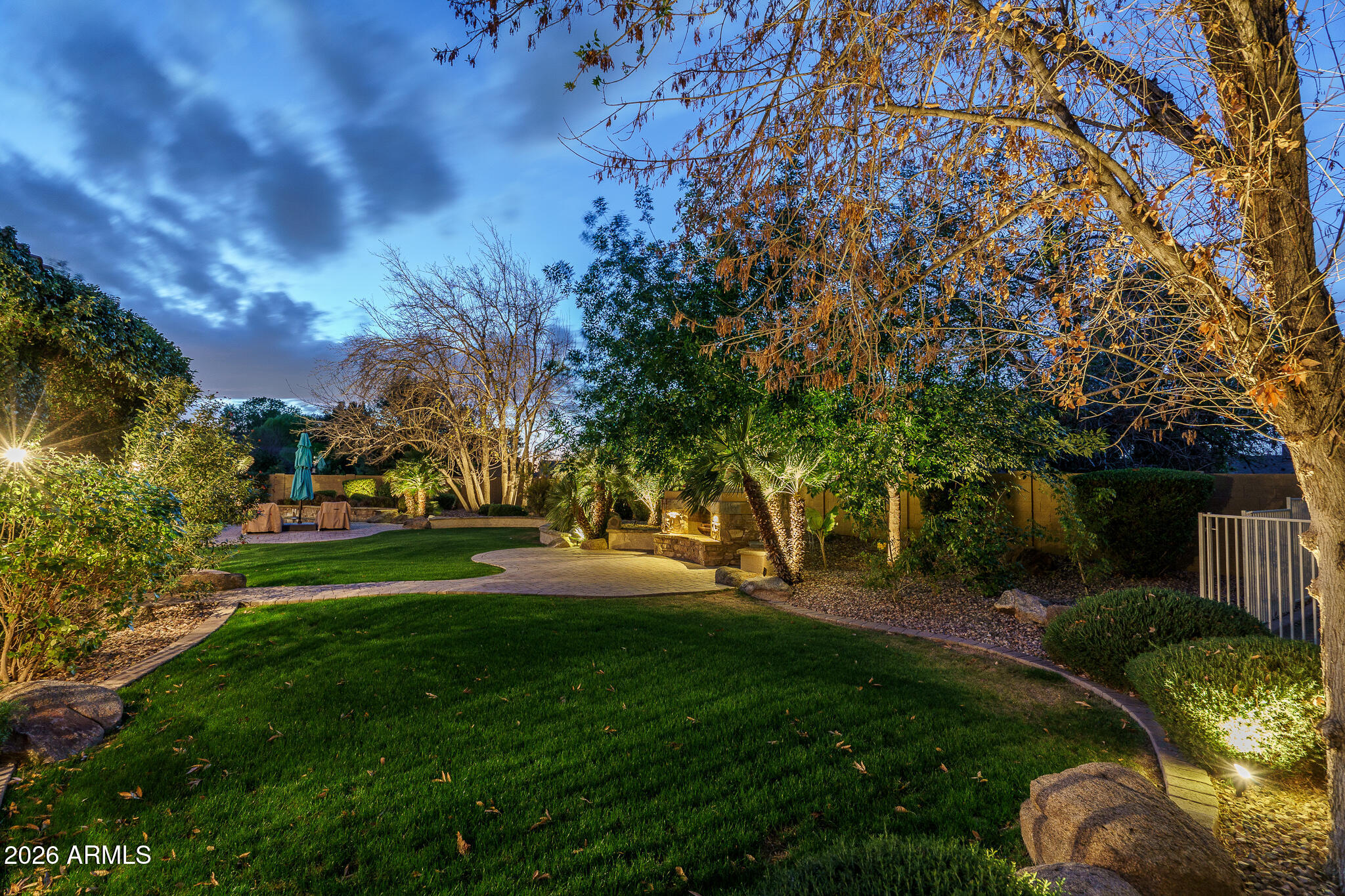 6316 W SWEETWATER Avenue