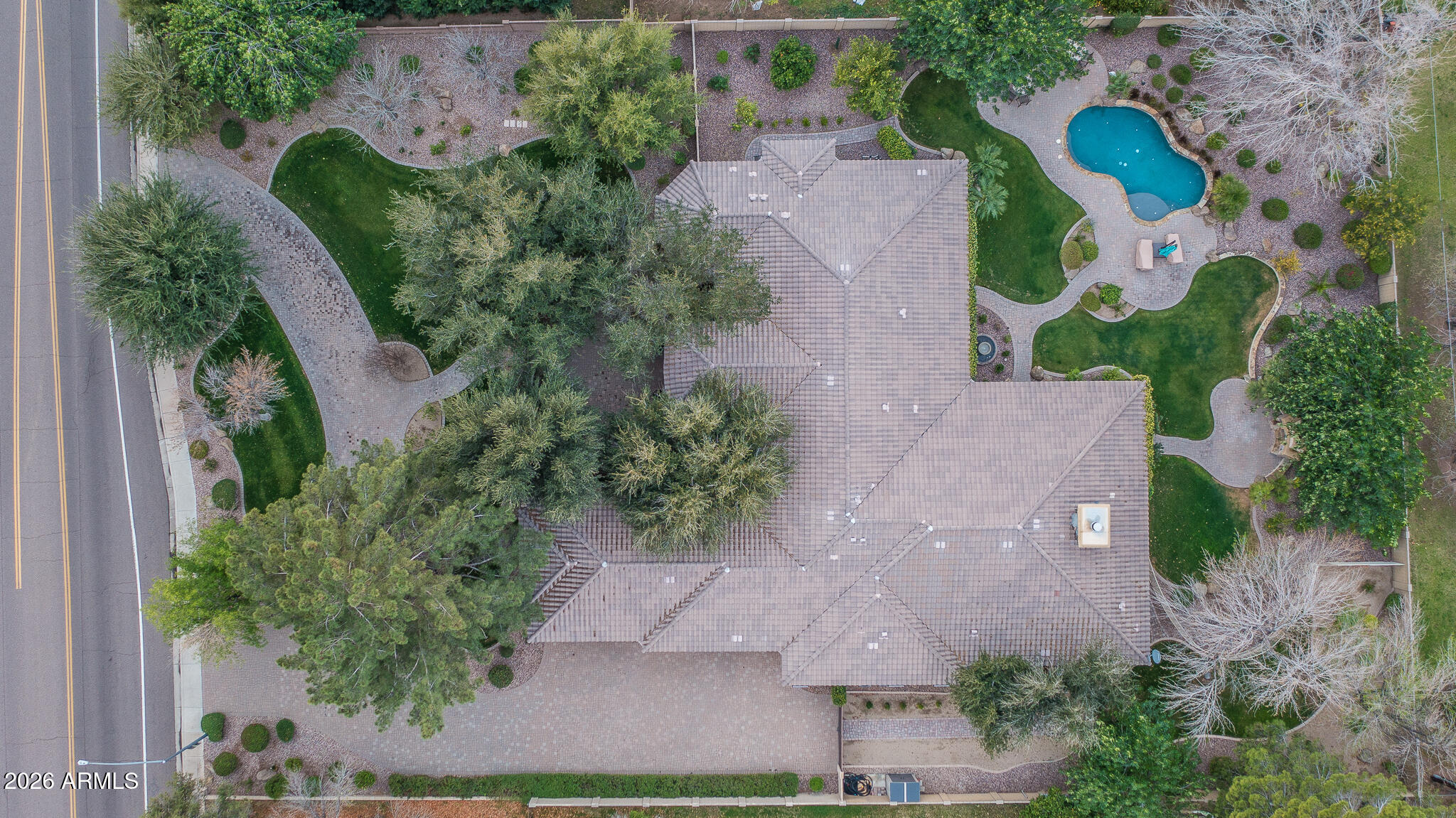 6316 W SWEETWATER Avenue