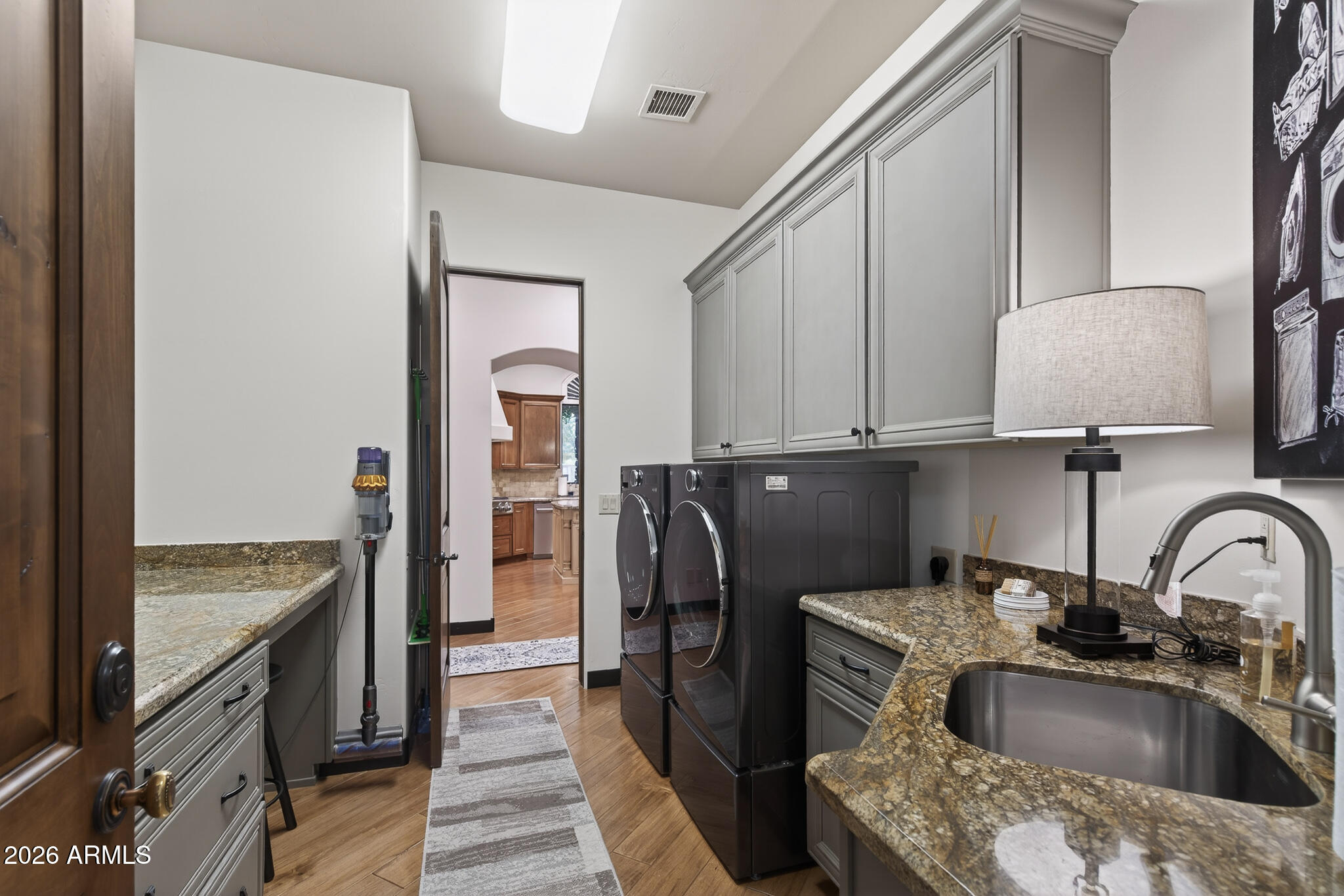 6316 W SWEETWATER Avenue