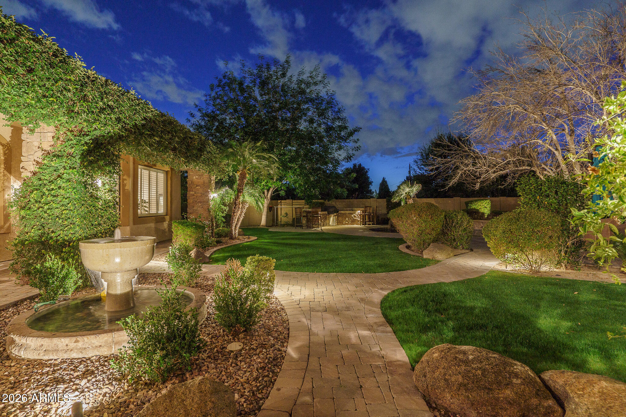 6316 W SWEETWATER Avenue