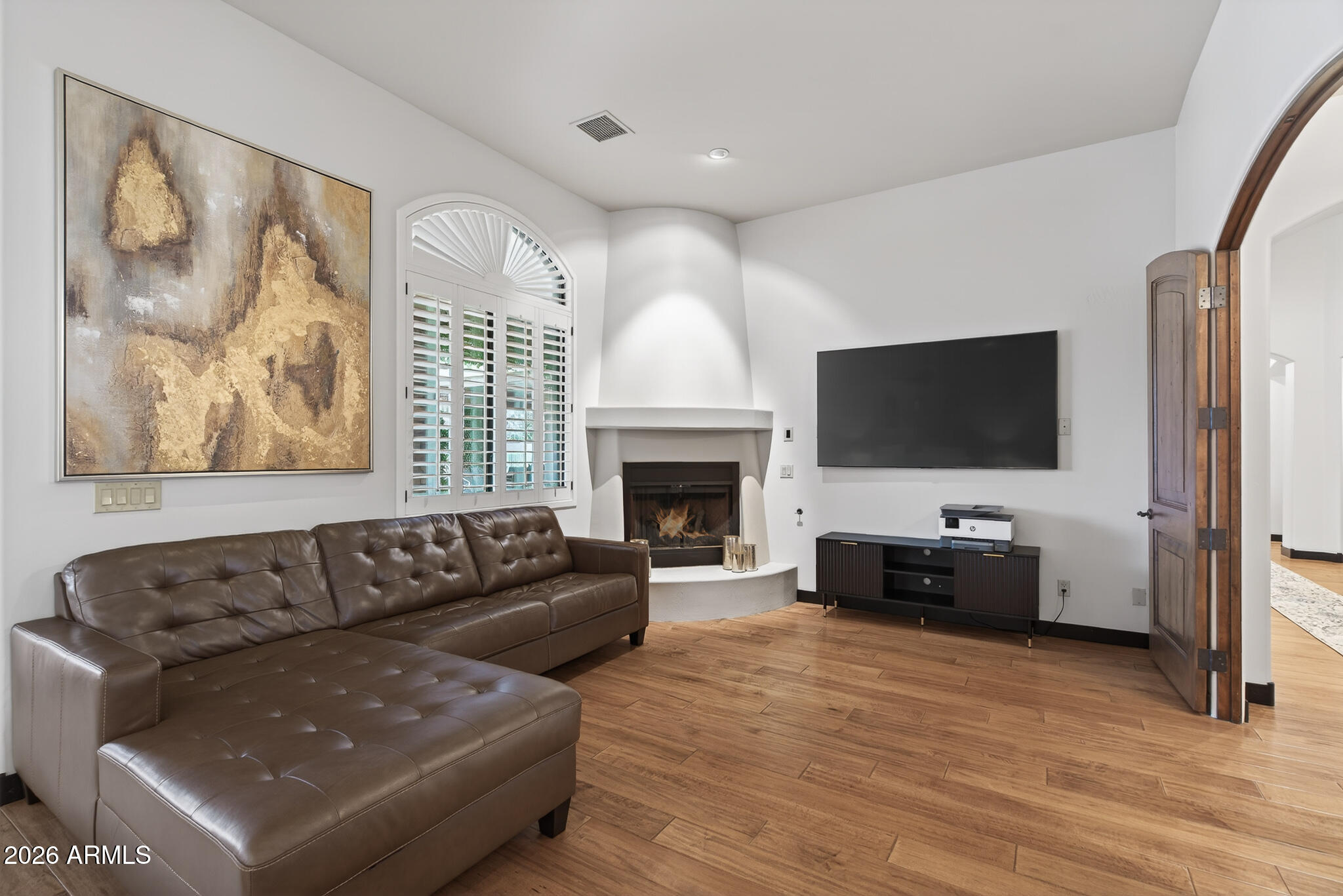 6316 W SWEETWATER Avenue