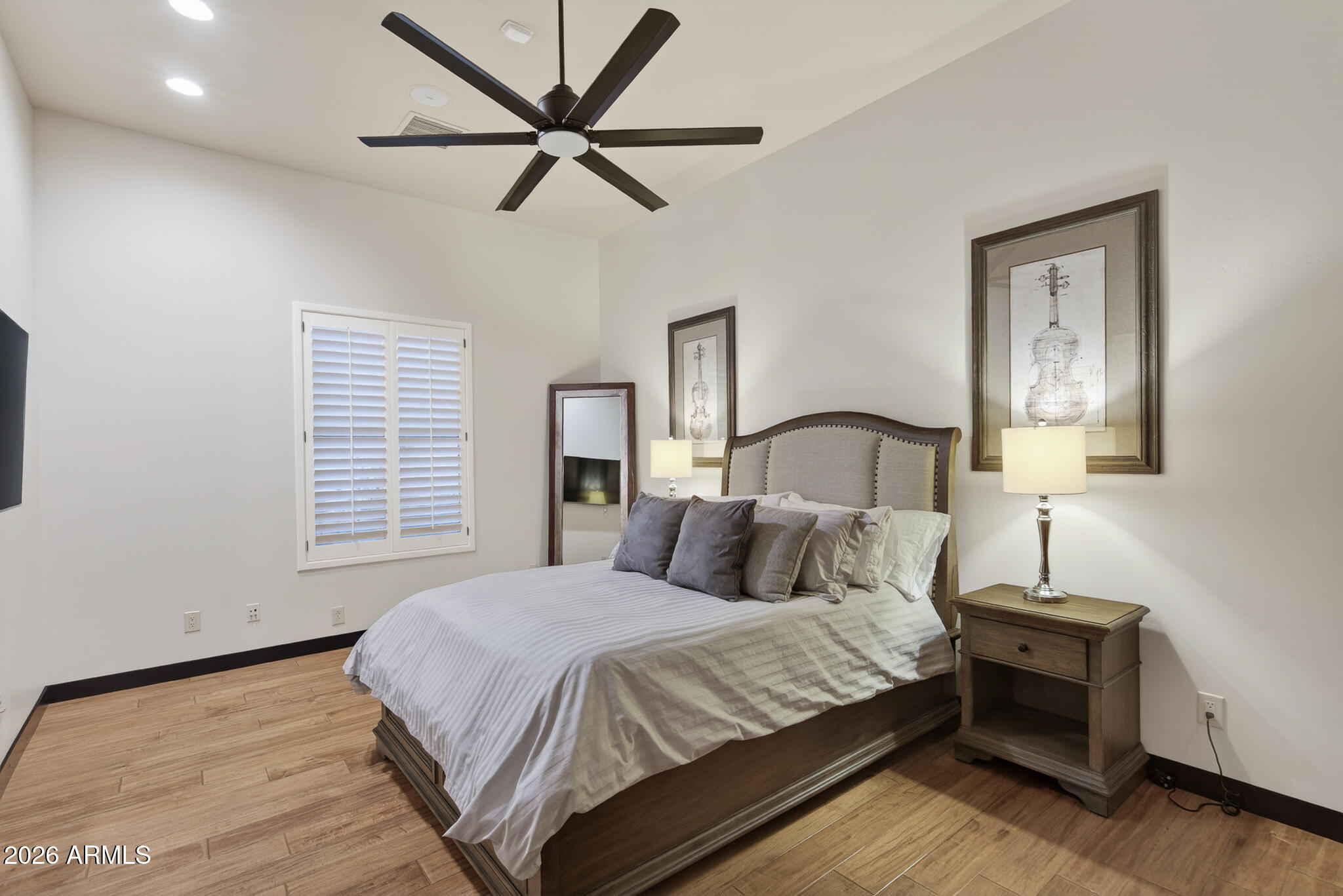 6316 W SWEETWATER Avenue