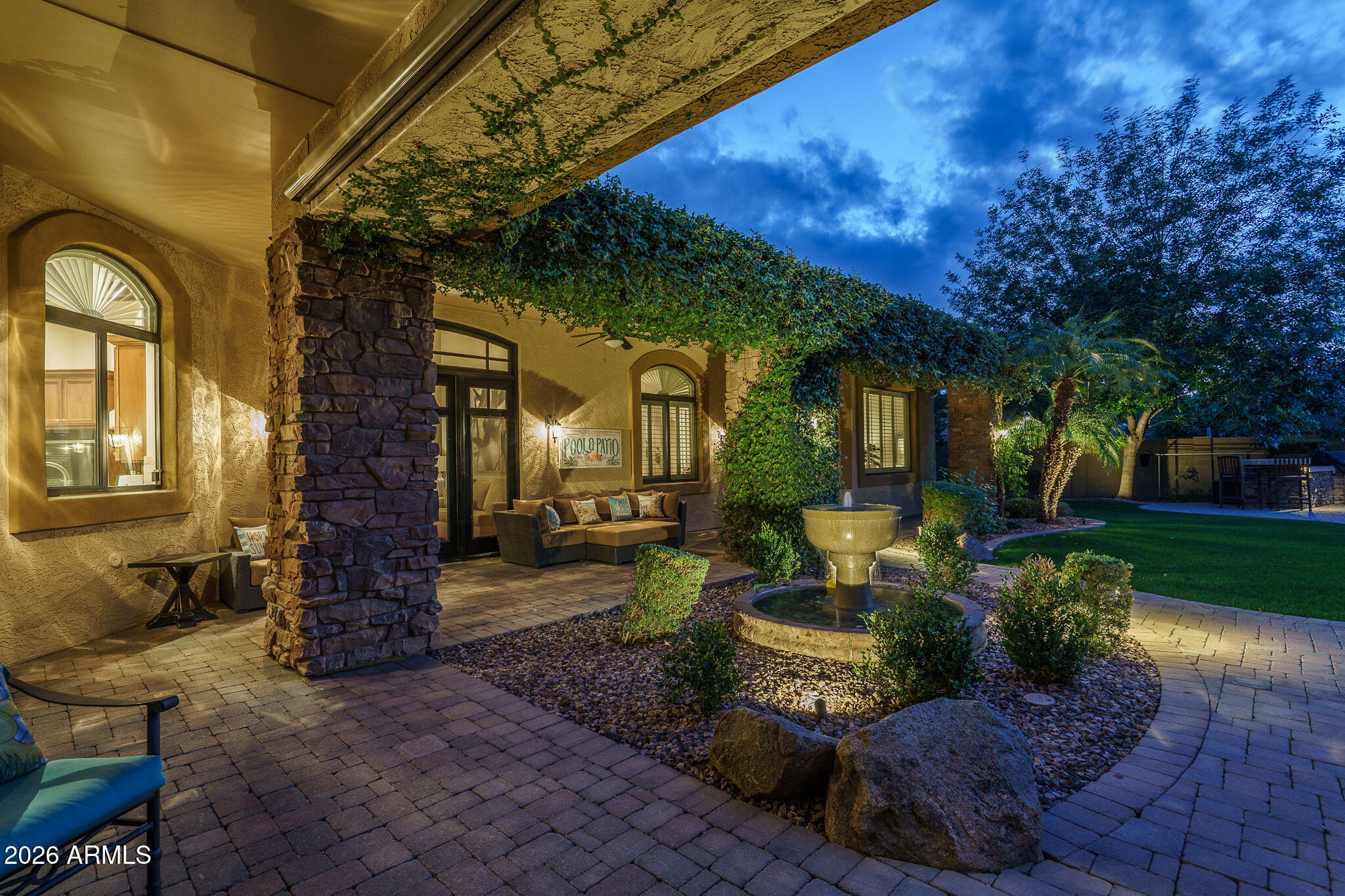 6316 W SWEETWATER Avenue