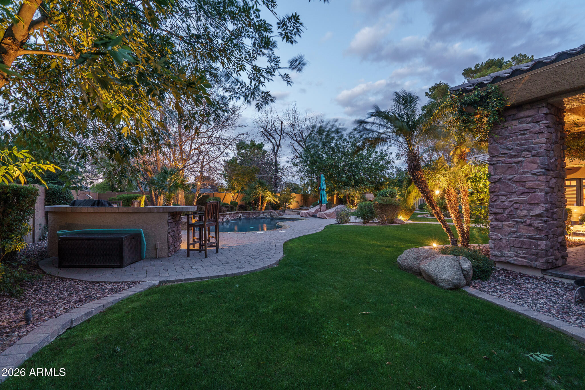 6316 W SWEETWATER Avenue