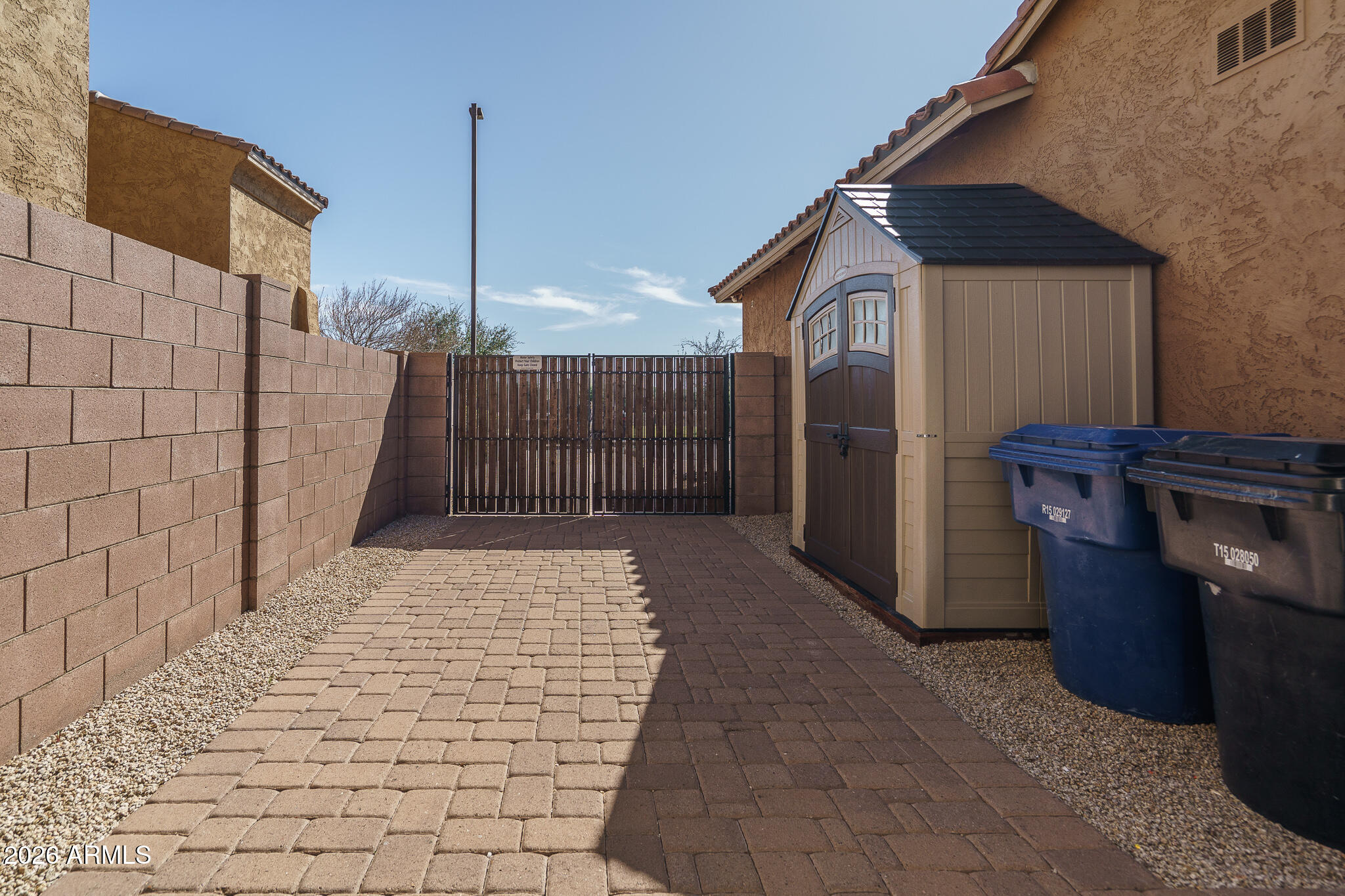 18398 W RIMROCK Street