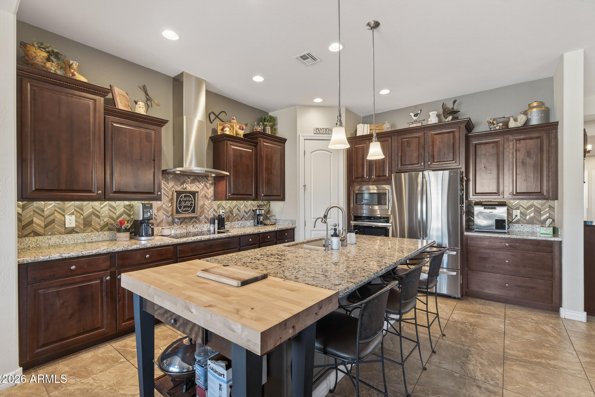 18398 W RIMROCK Street