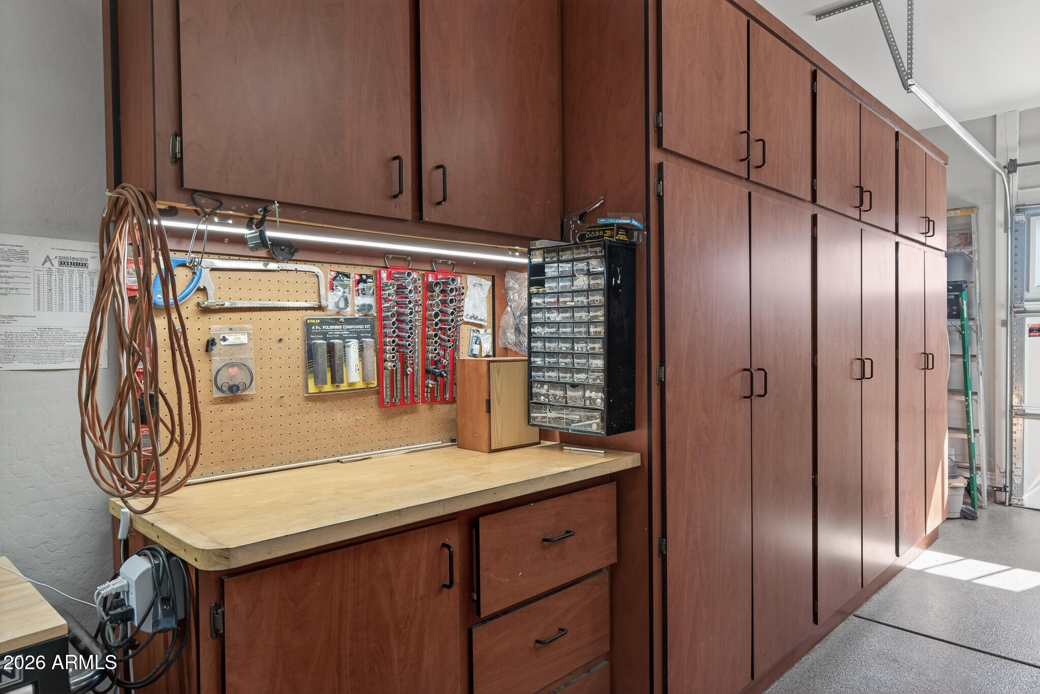 18398 W RIMROCK Street