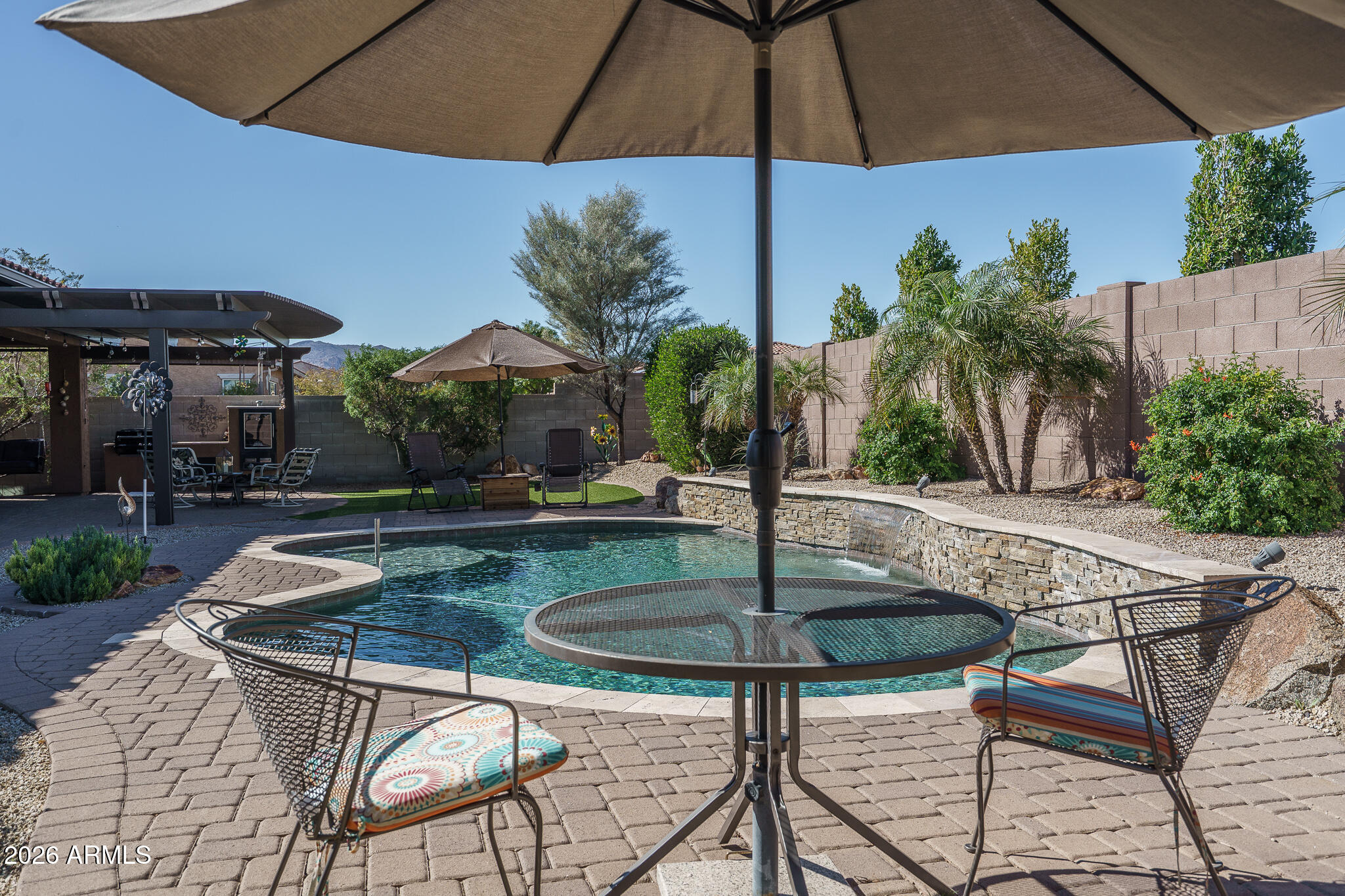 18398 W RIMROCK Street