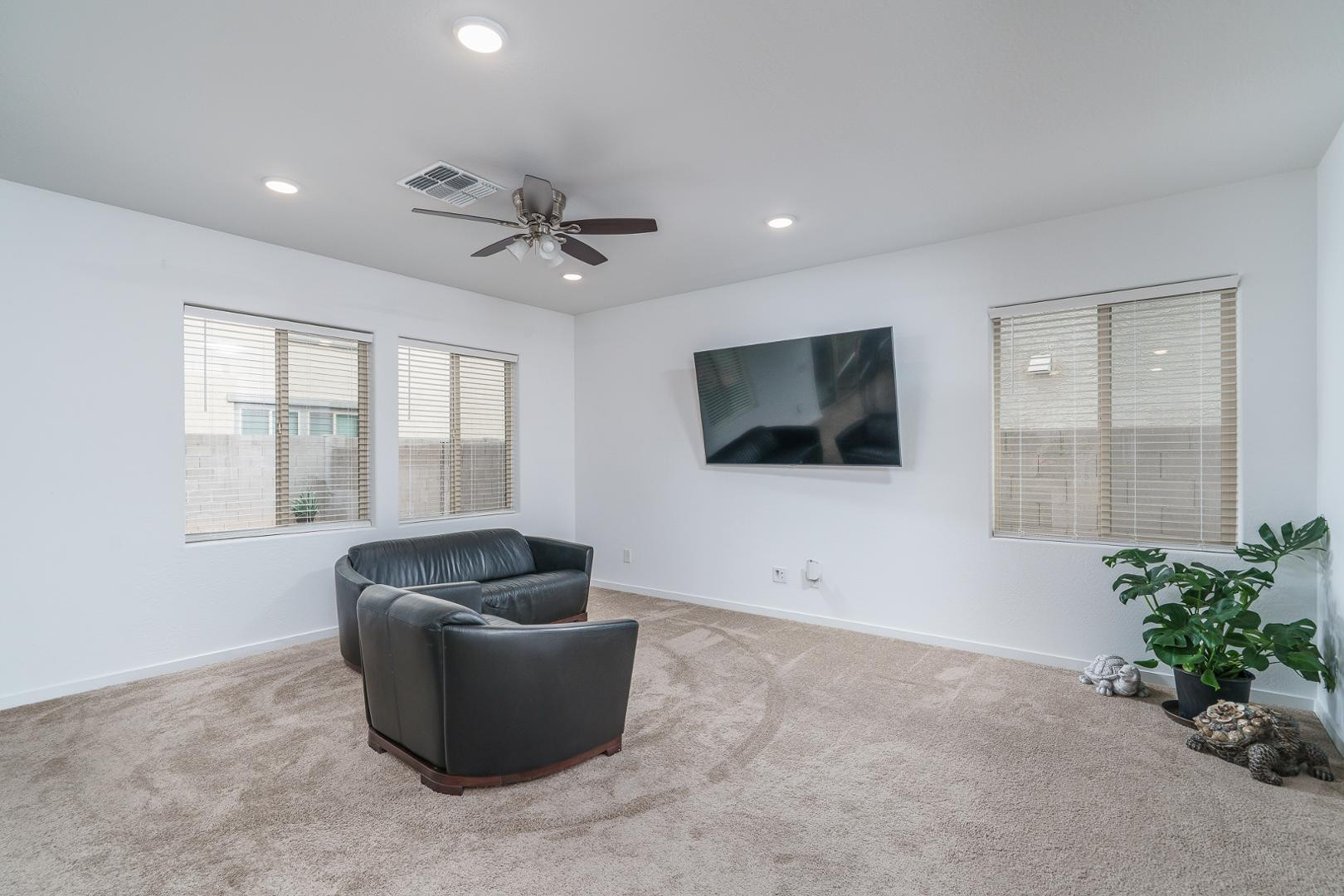 2019 N MARKETSIDE Avenue