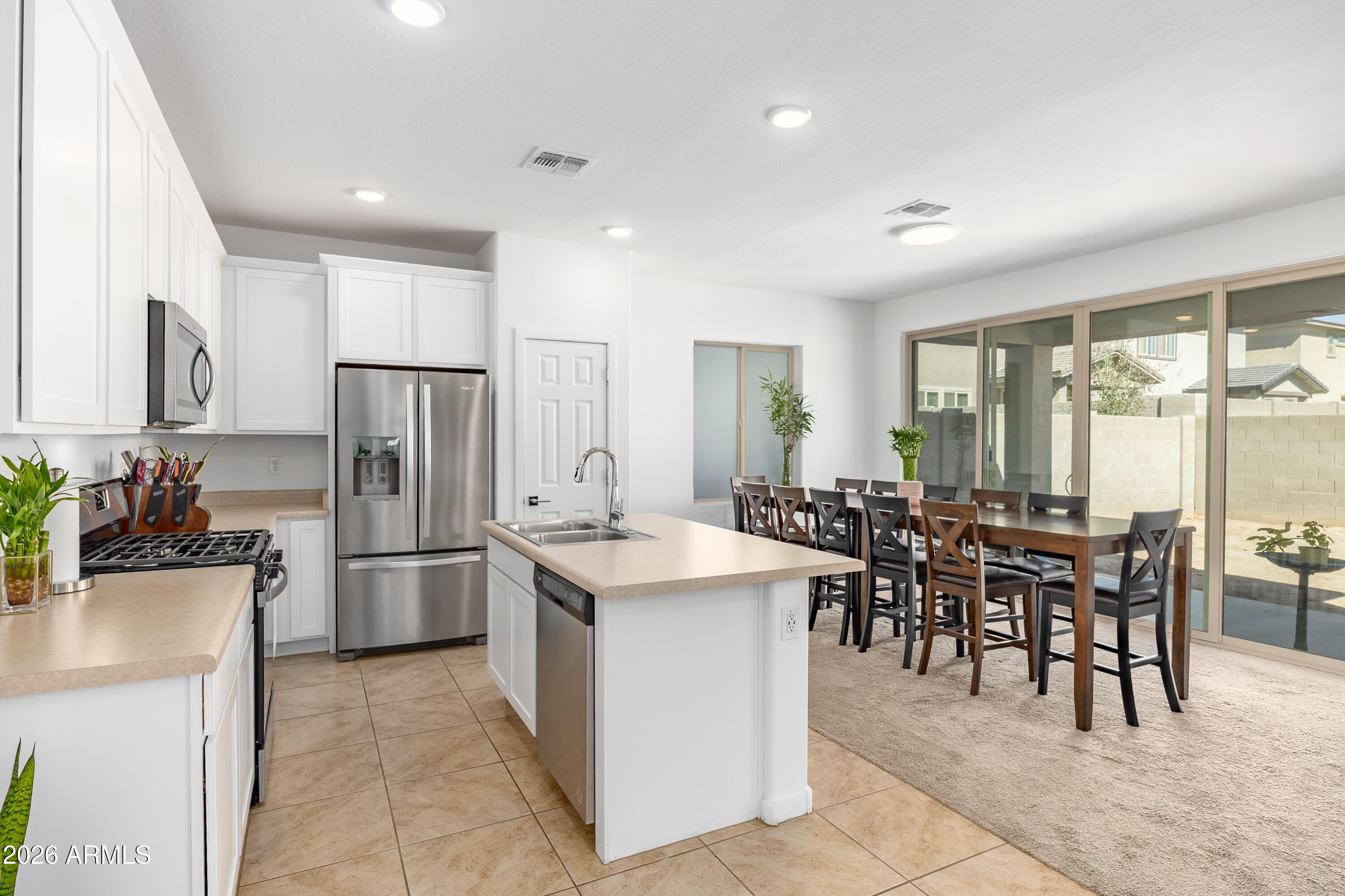 2019 N MARKETSIDE Avenue