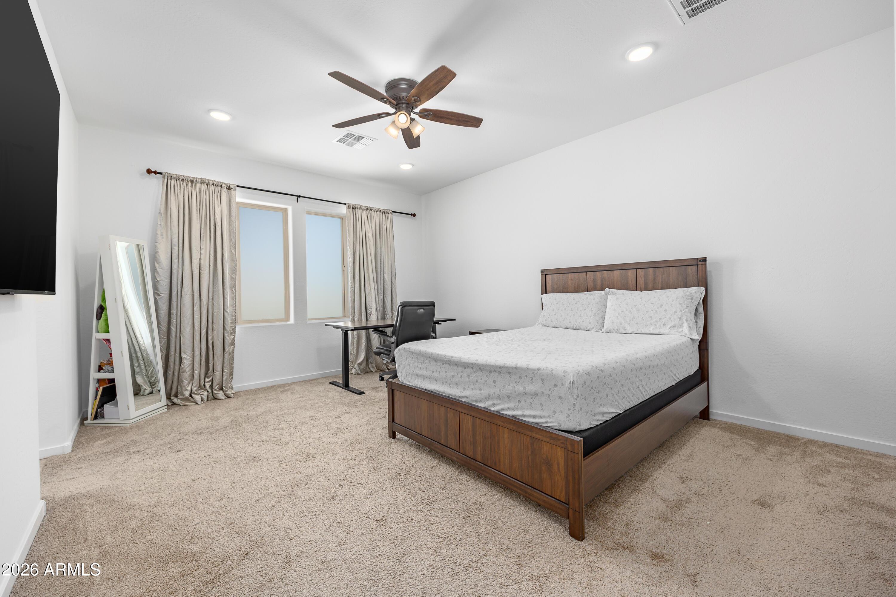 2019 N MARKETSIDE Avenue