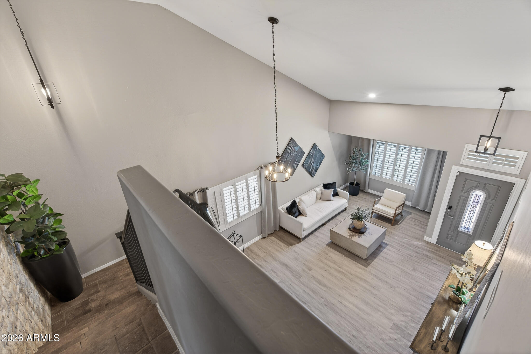 8526 W PIONEER Street