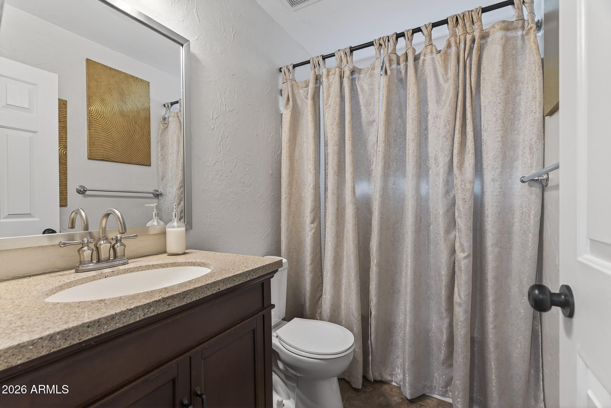 8526 W PIONEER Street