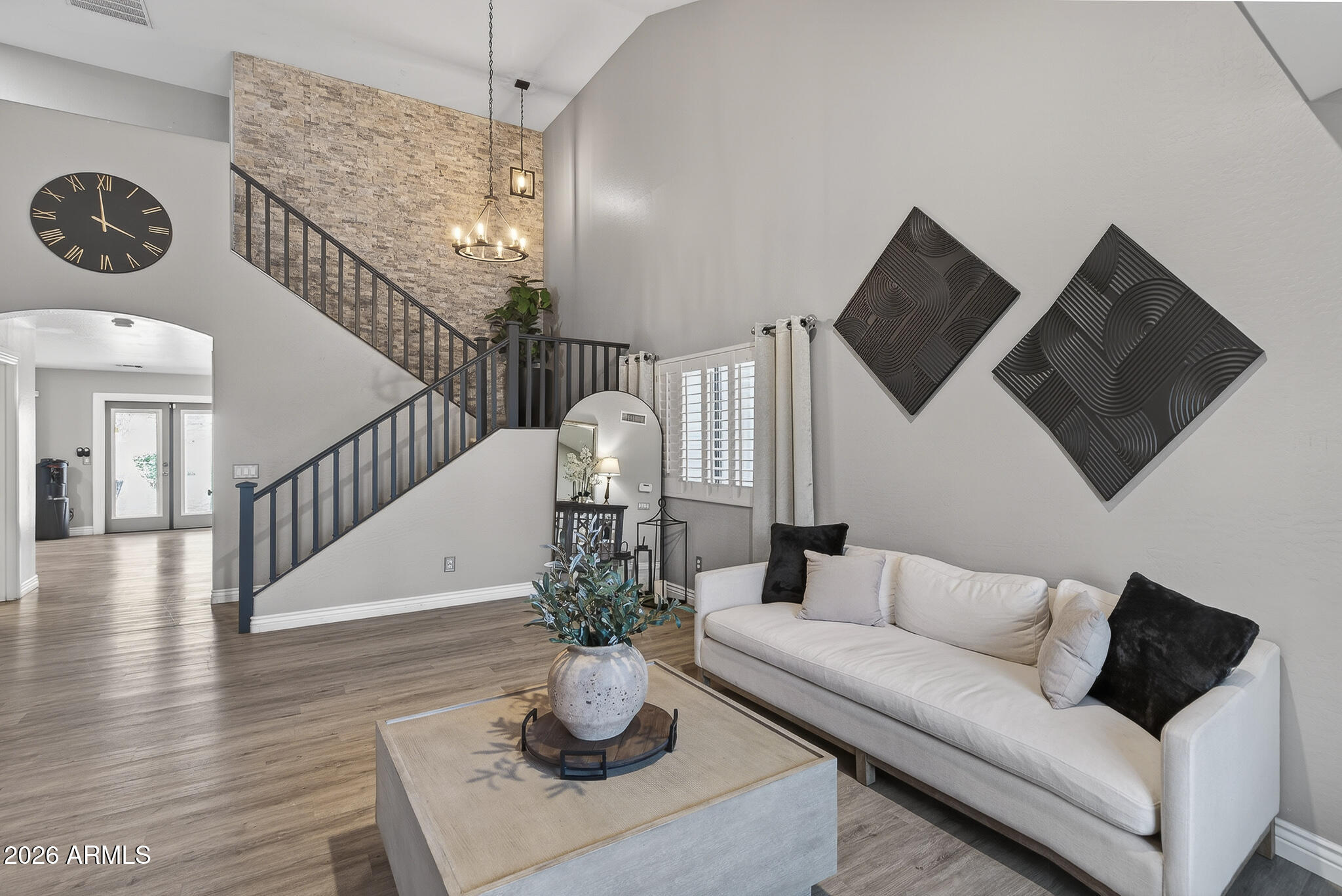 8526 W PIONEER Street