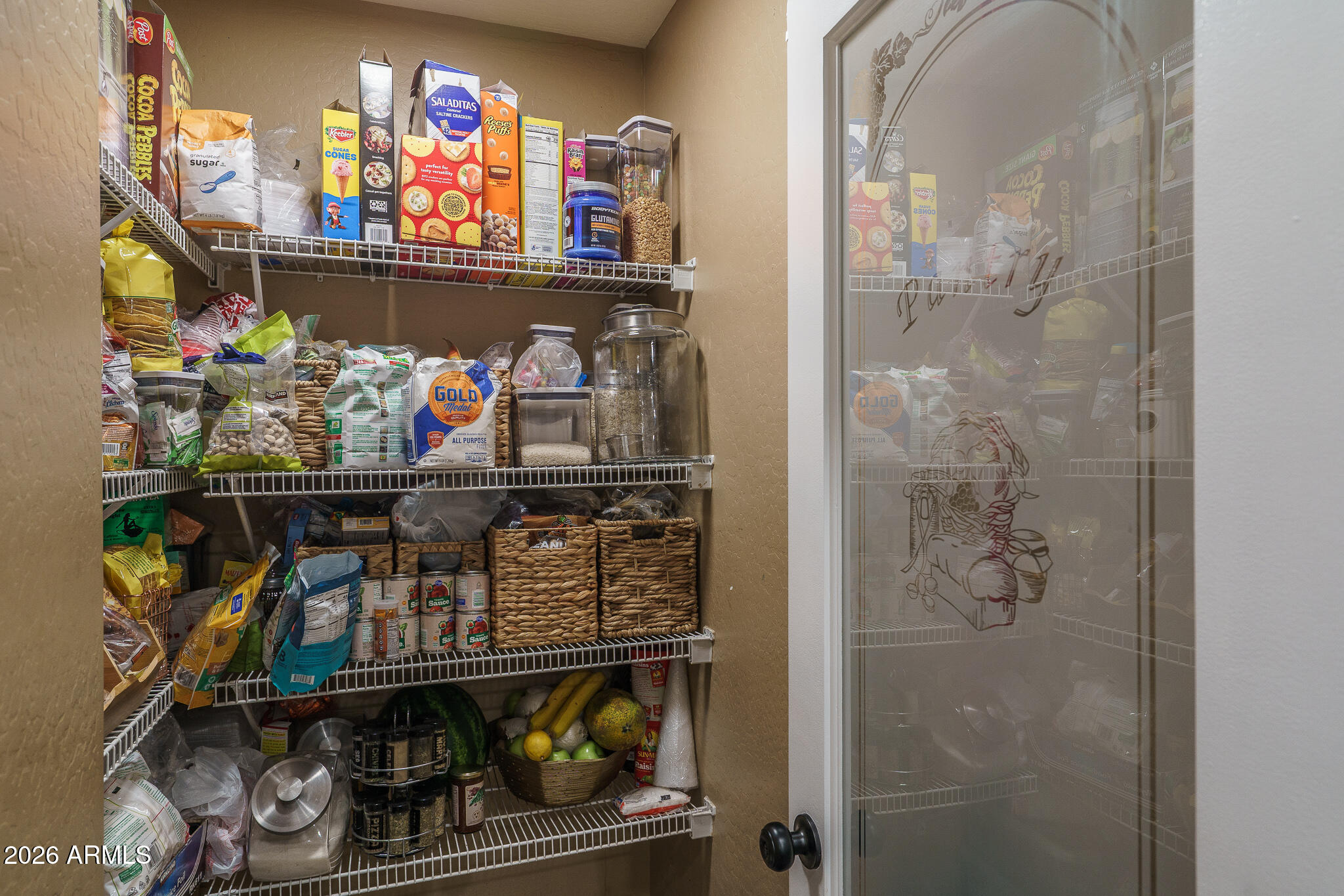 8526 W PIONEER Street