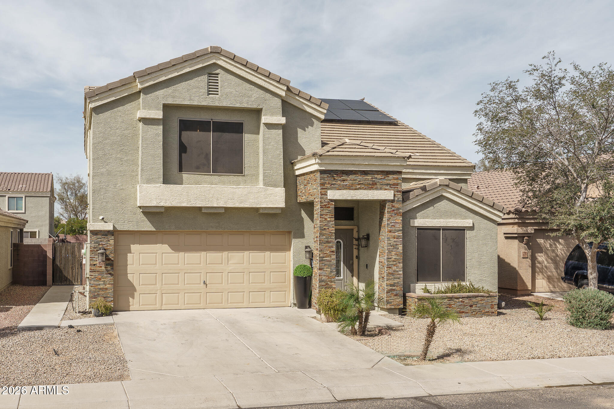 8526 W PIONEER Street