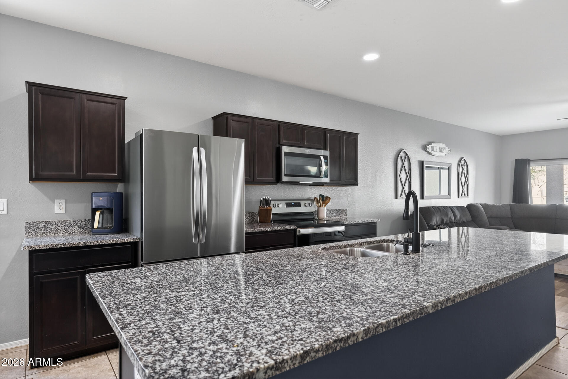 7644 W FLORENCE Avenue