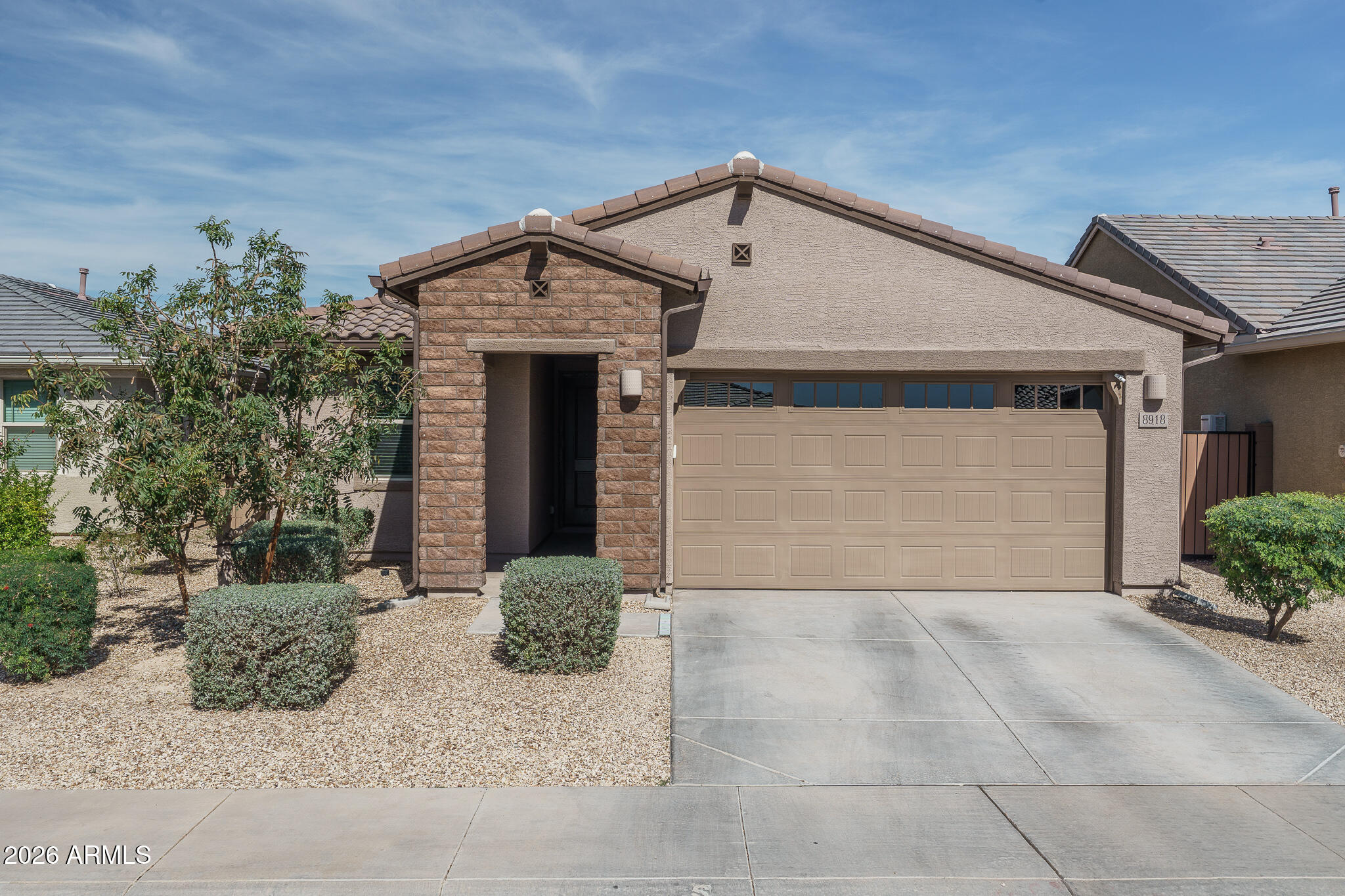 8918 W RANCHO Drive