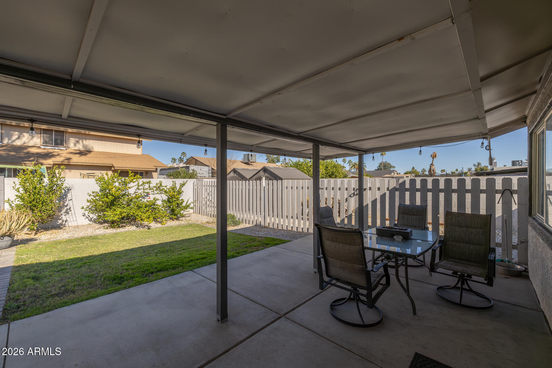 2062 E JUANITA Avenue