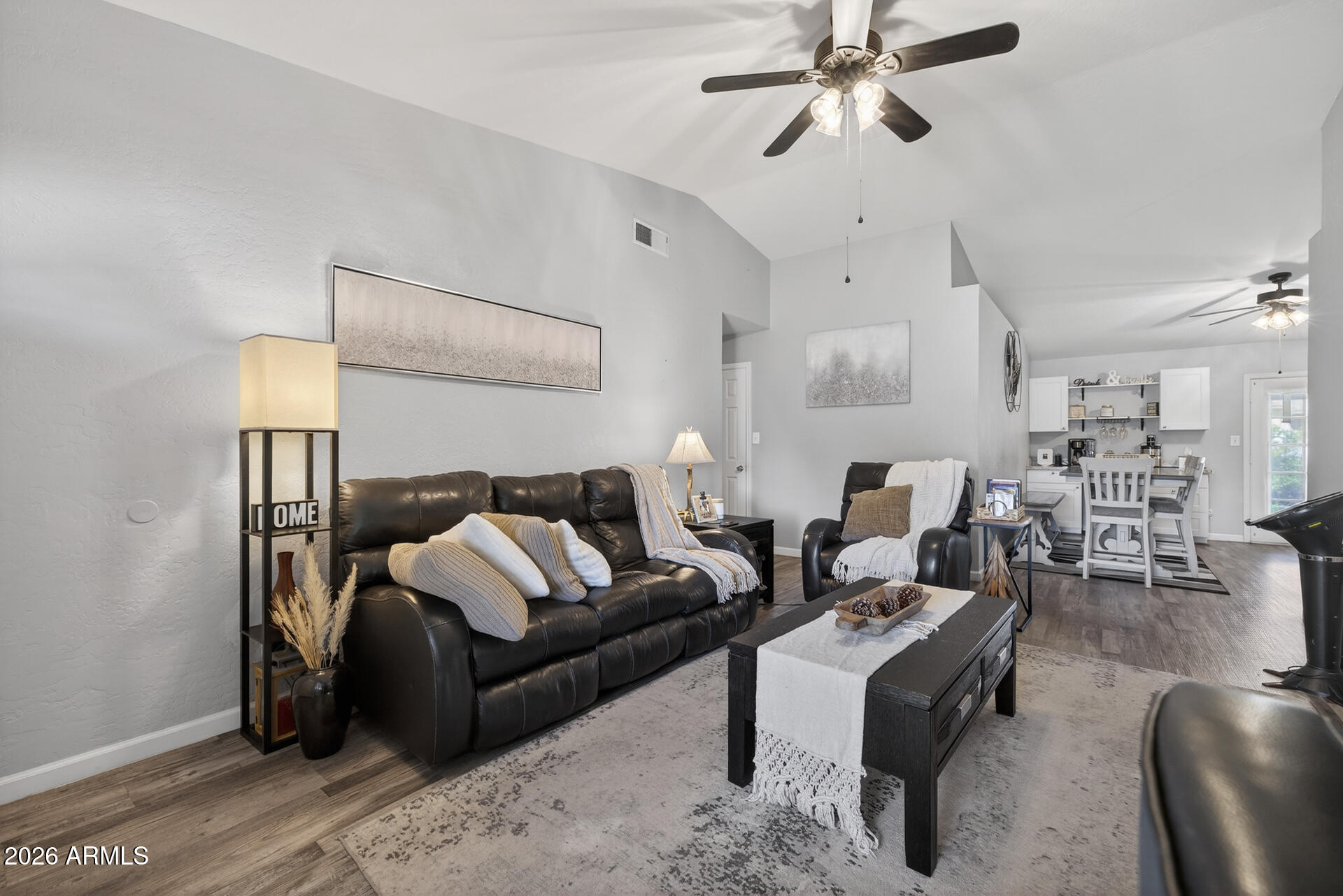 2062 E JUANITA Avenue