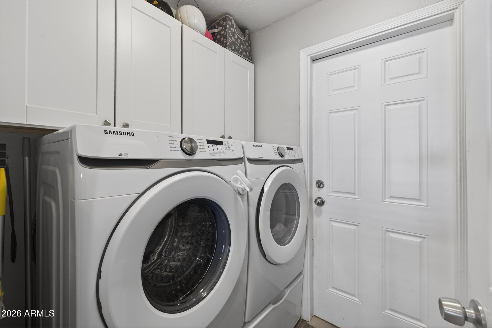 2062 E JUANITA Avenue