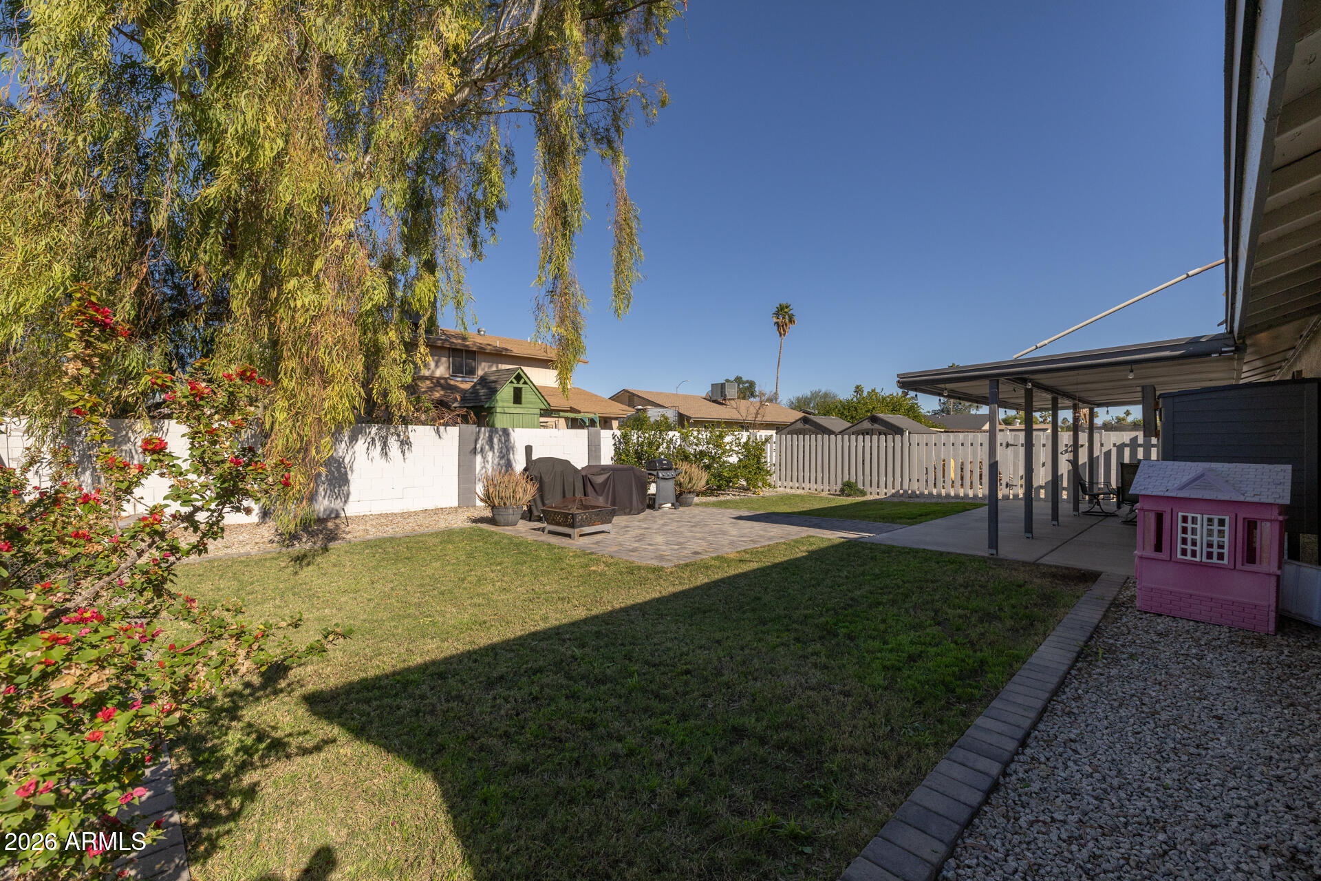 2062 E JUANITA Avenue