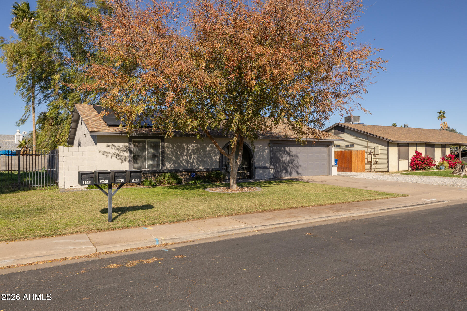 2062 E JUANITA Avenue