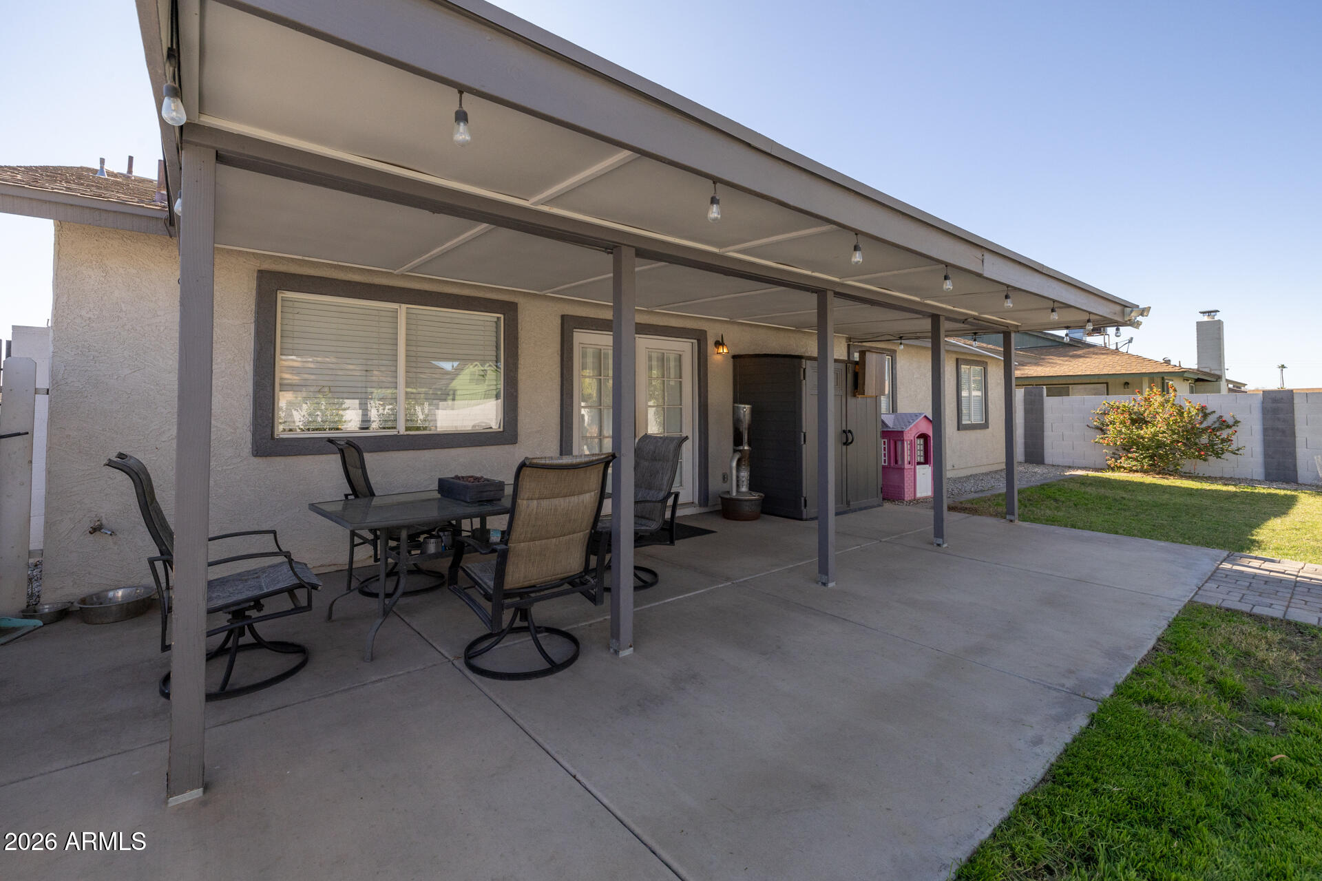 2062 E JUANITA Avenue