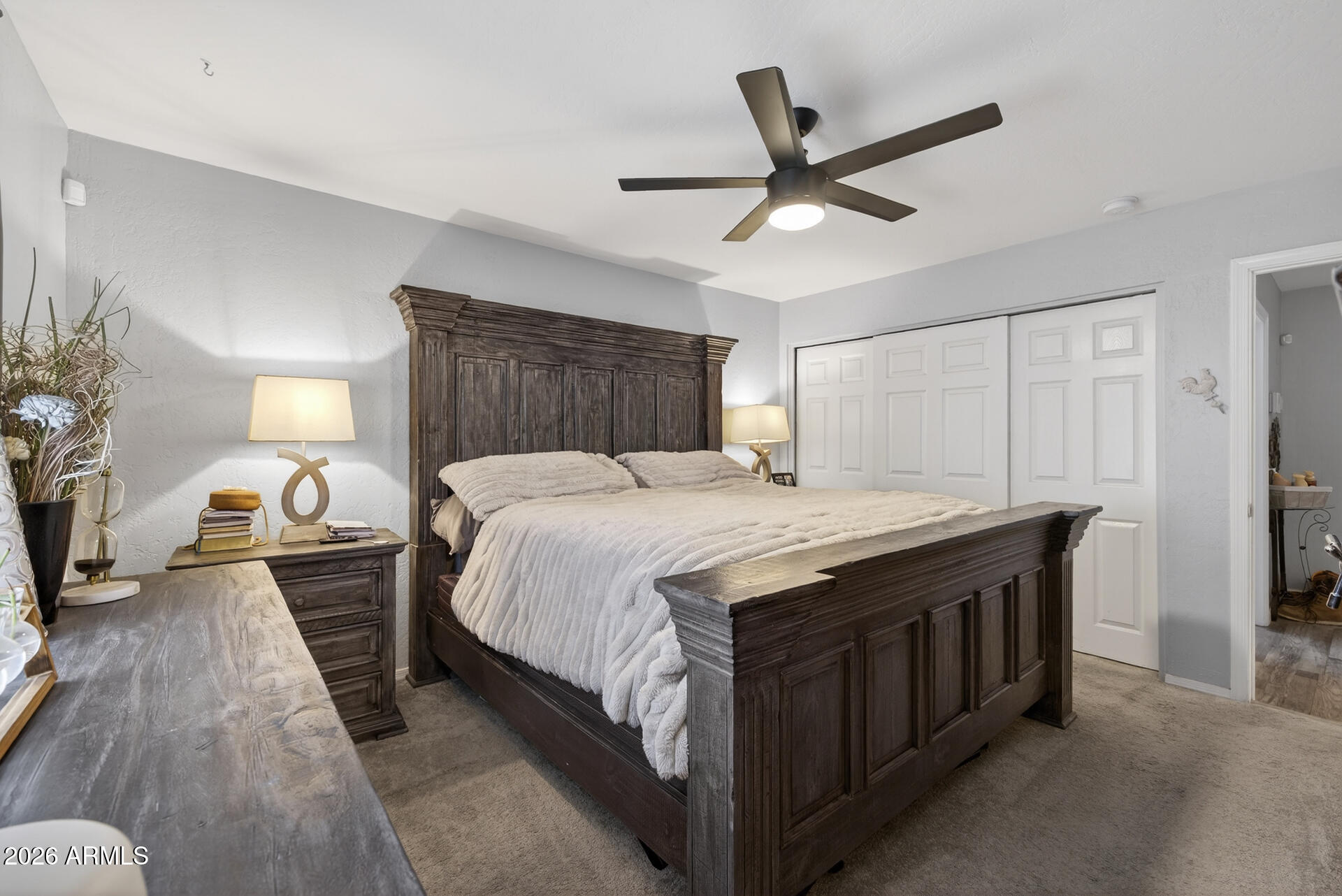 2062 E JUANITA Avenue