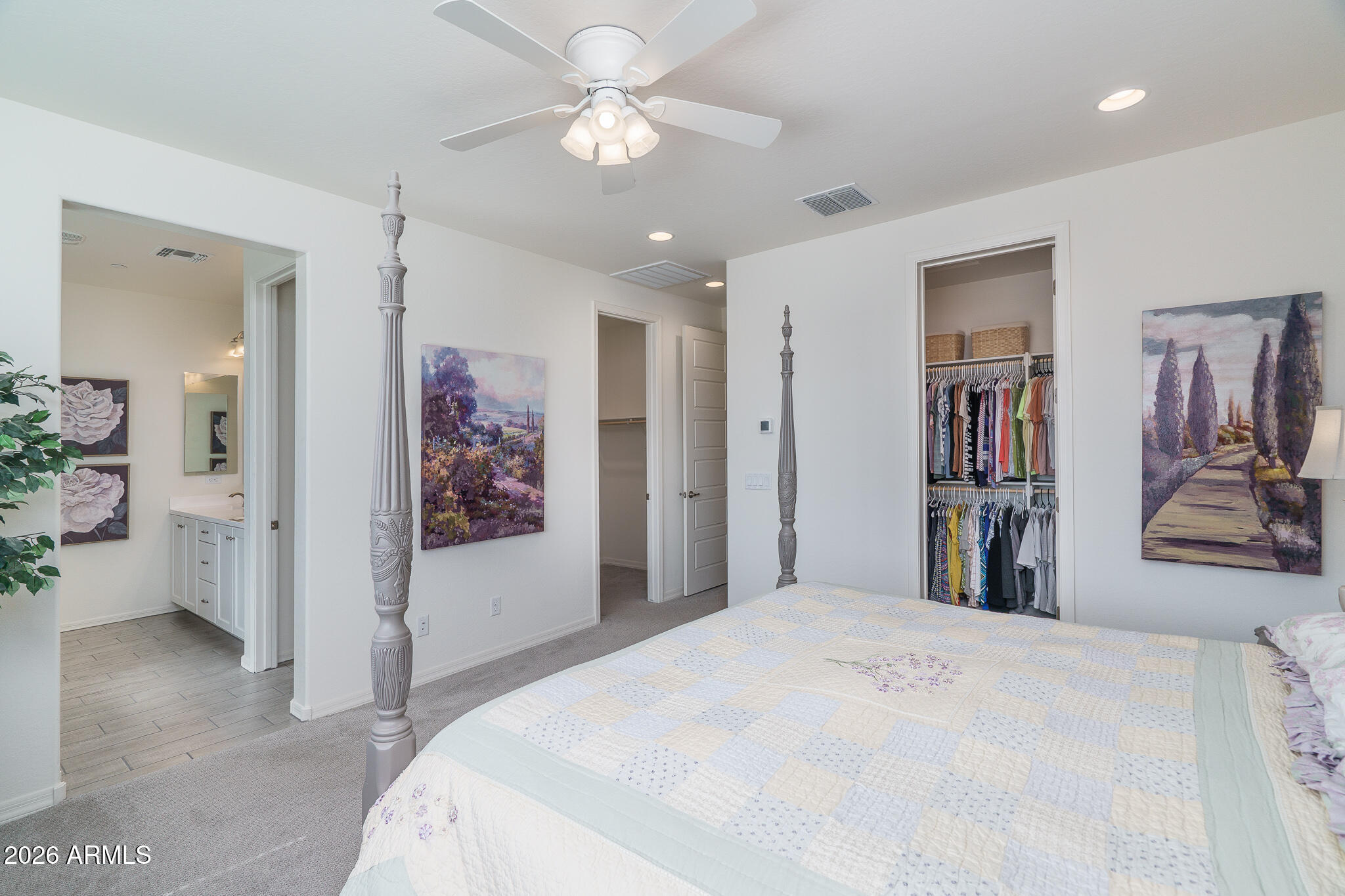 1963 W DESERT HOLLOW Drive