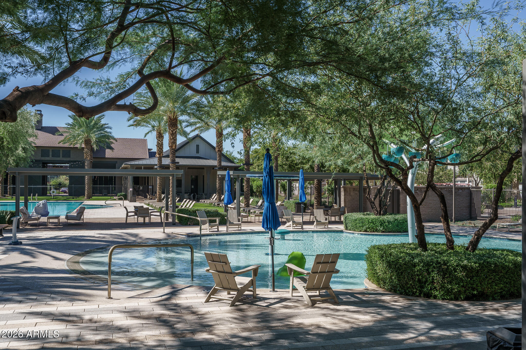 1963 W DESERT HOLLOW Drive