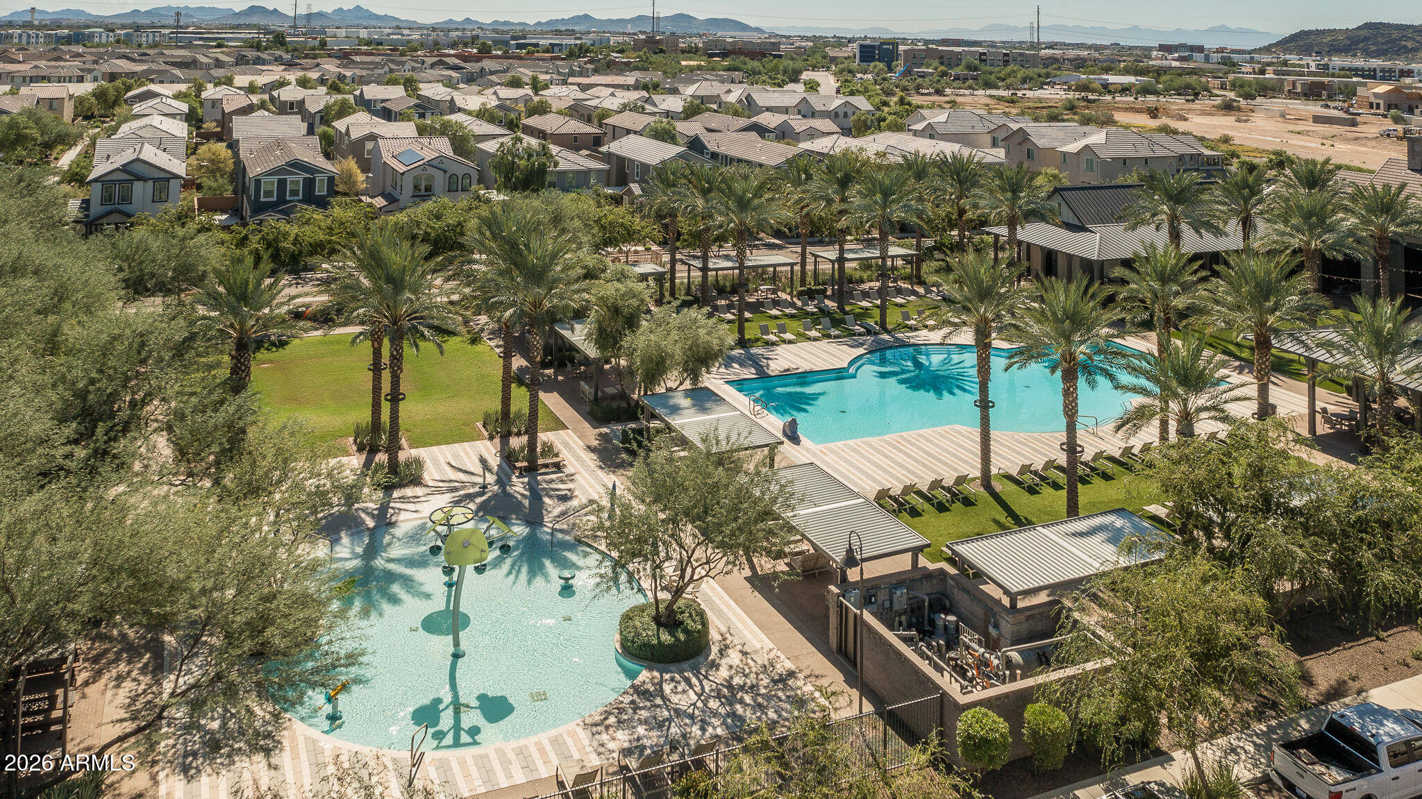 1963 W DESERT HOLLOW Drive