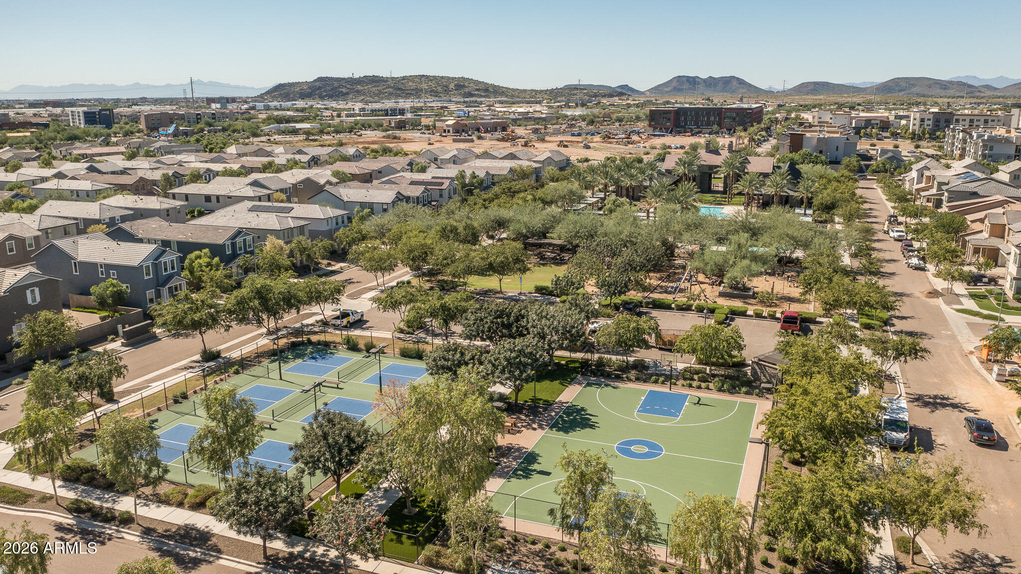 1963 W DESERT HOLLOW Drive