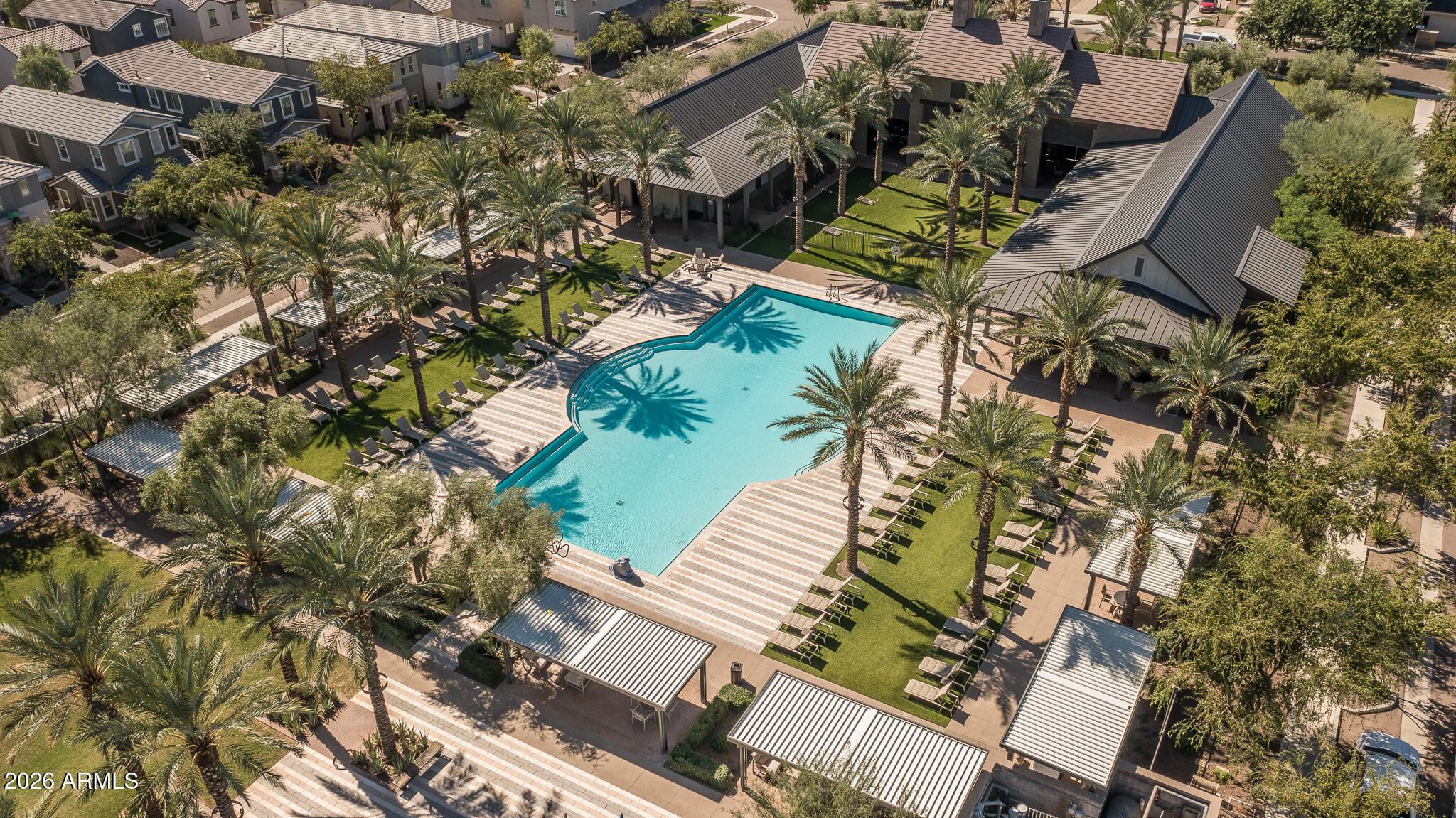 1963 W DESERT HOLLOW Drive