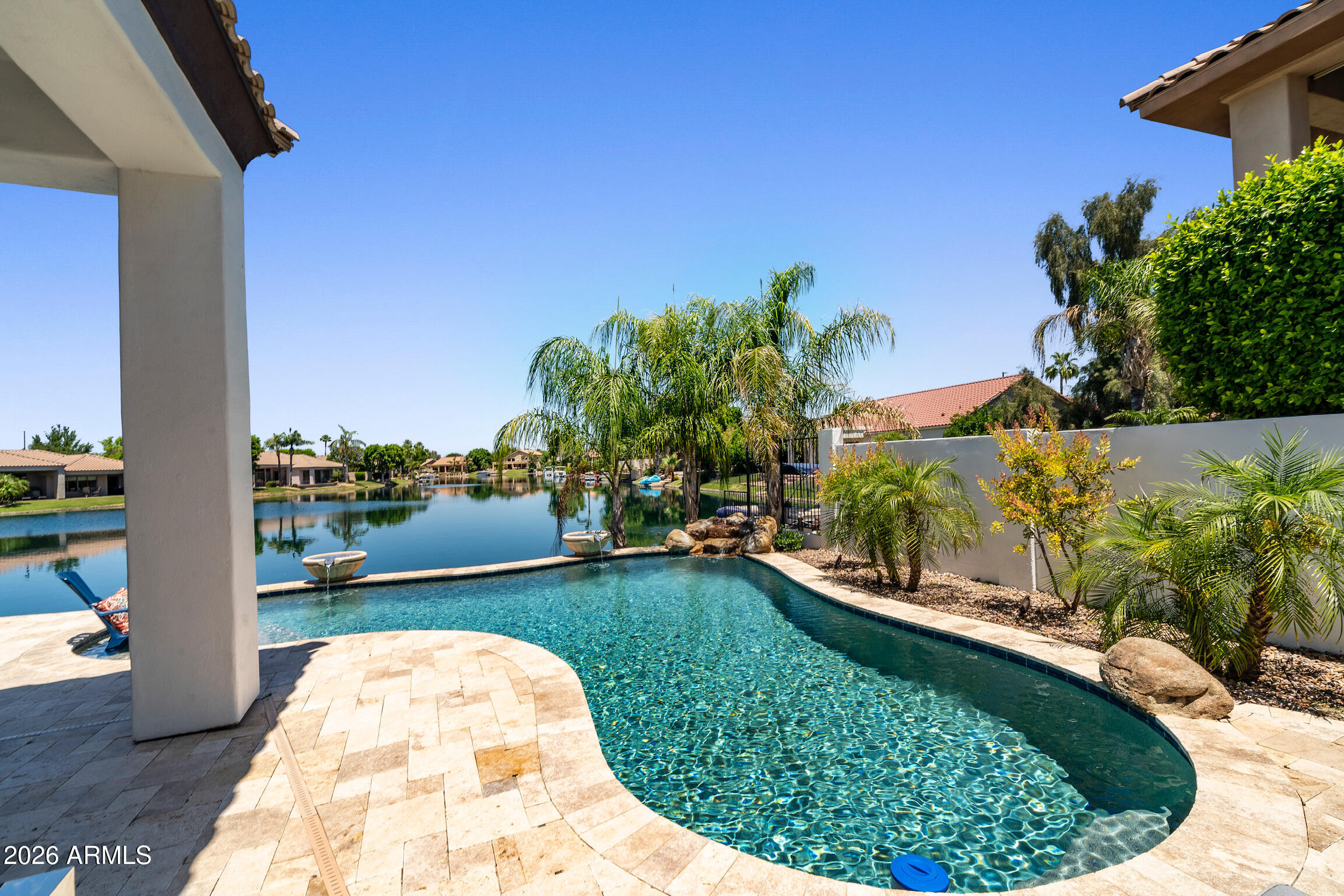 1660 W BARTLETT Way
