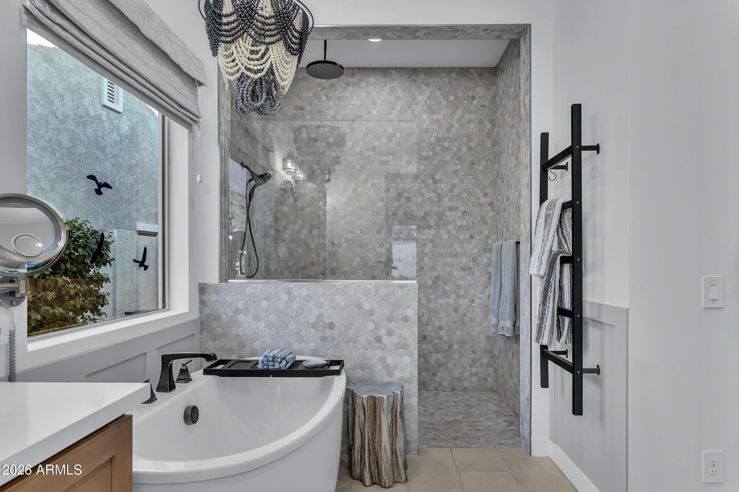 21448 W HILLCREST Boulevard