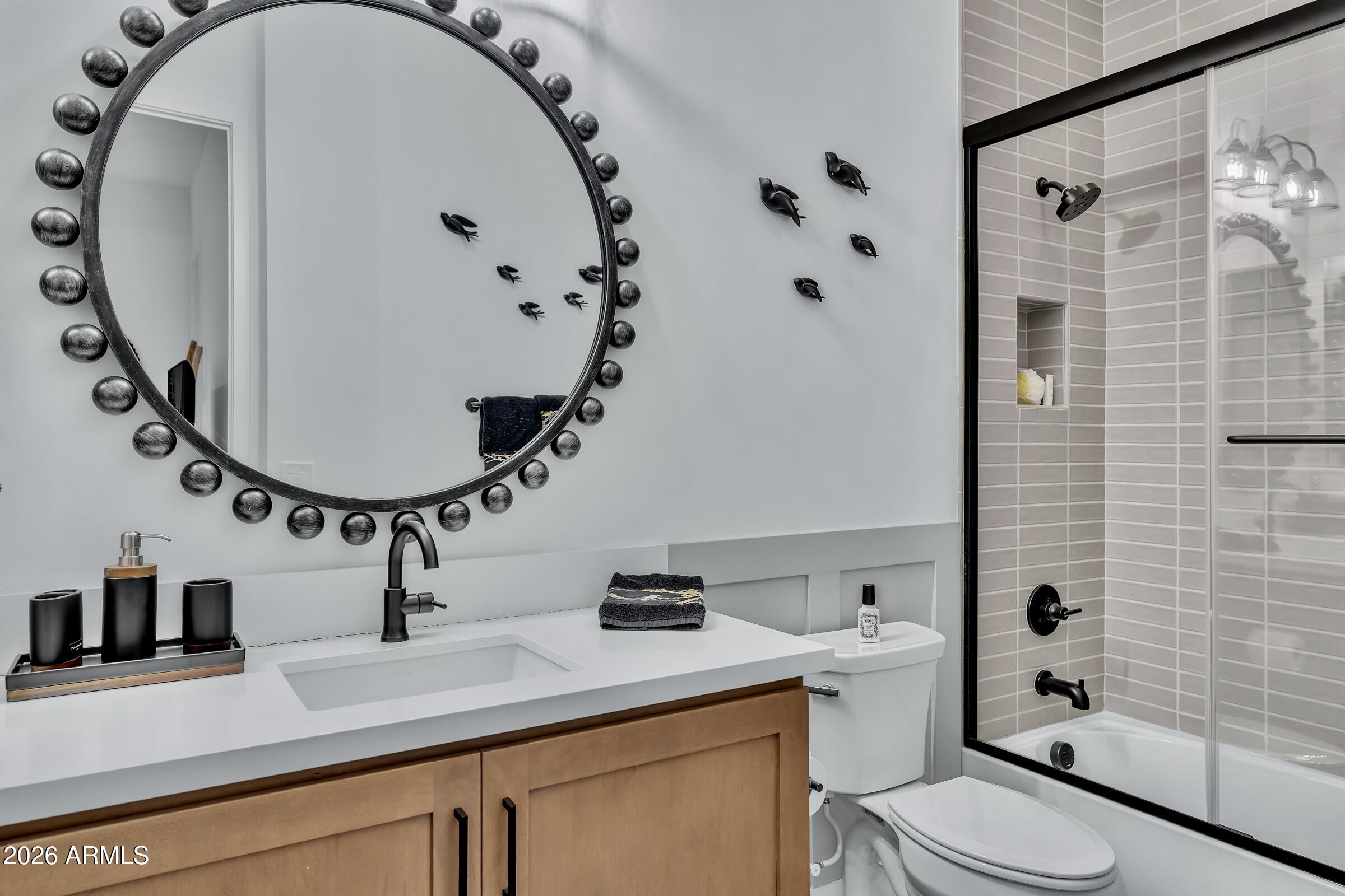 21448 W HILLCREST Boulevard