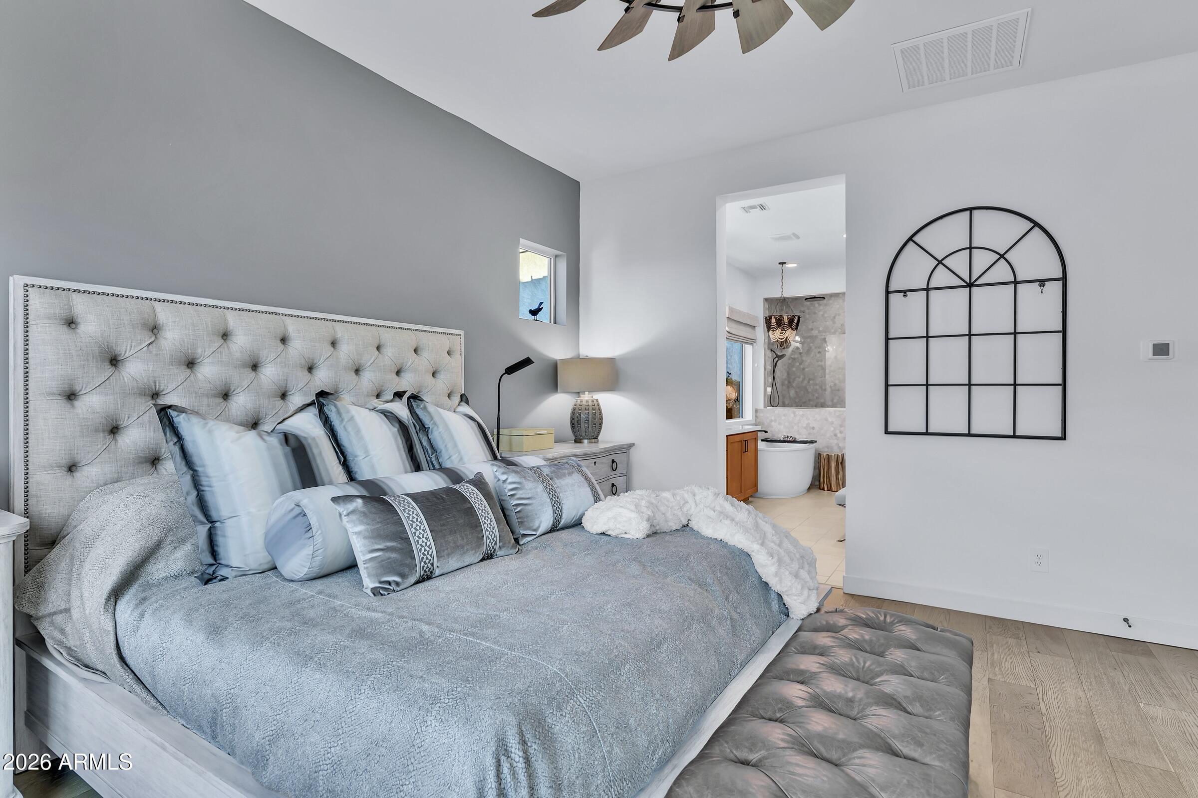 21448 W HILLCREST Boulevard