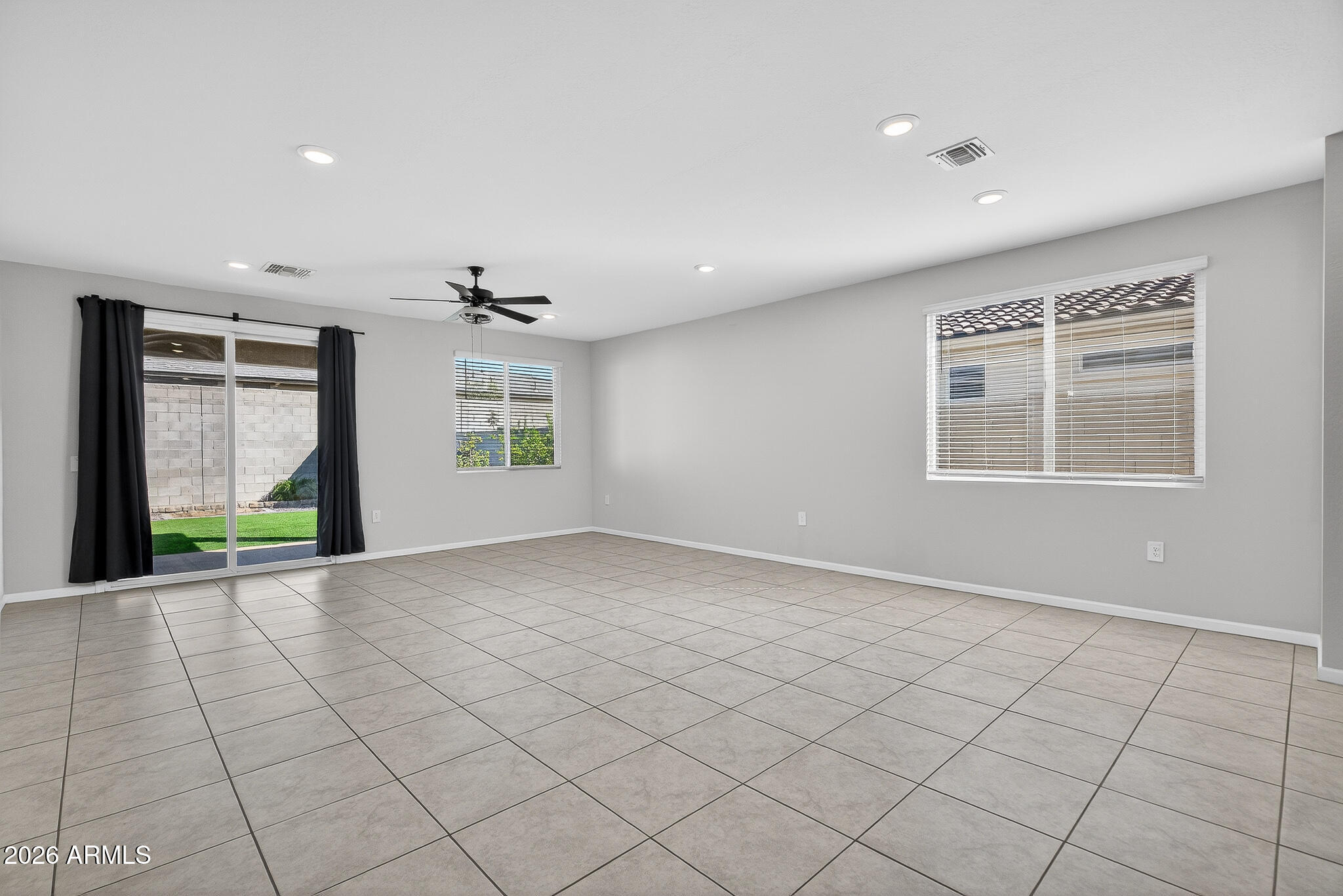 17768 W RAYMOND Street