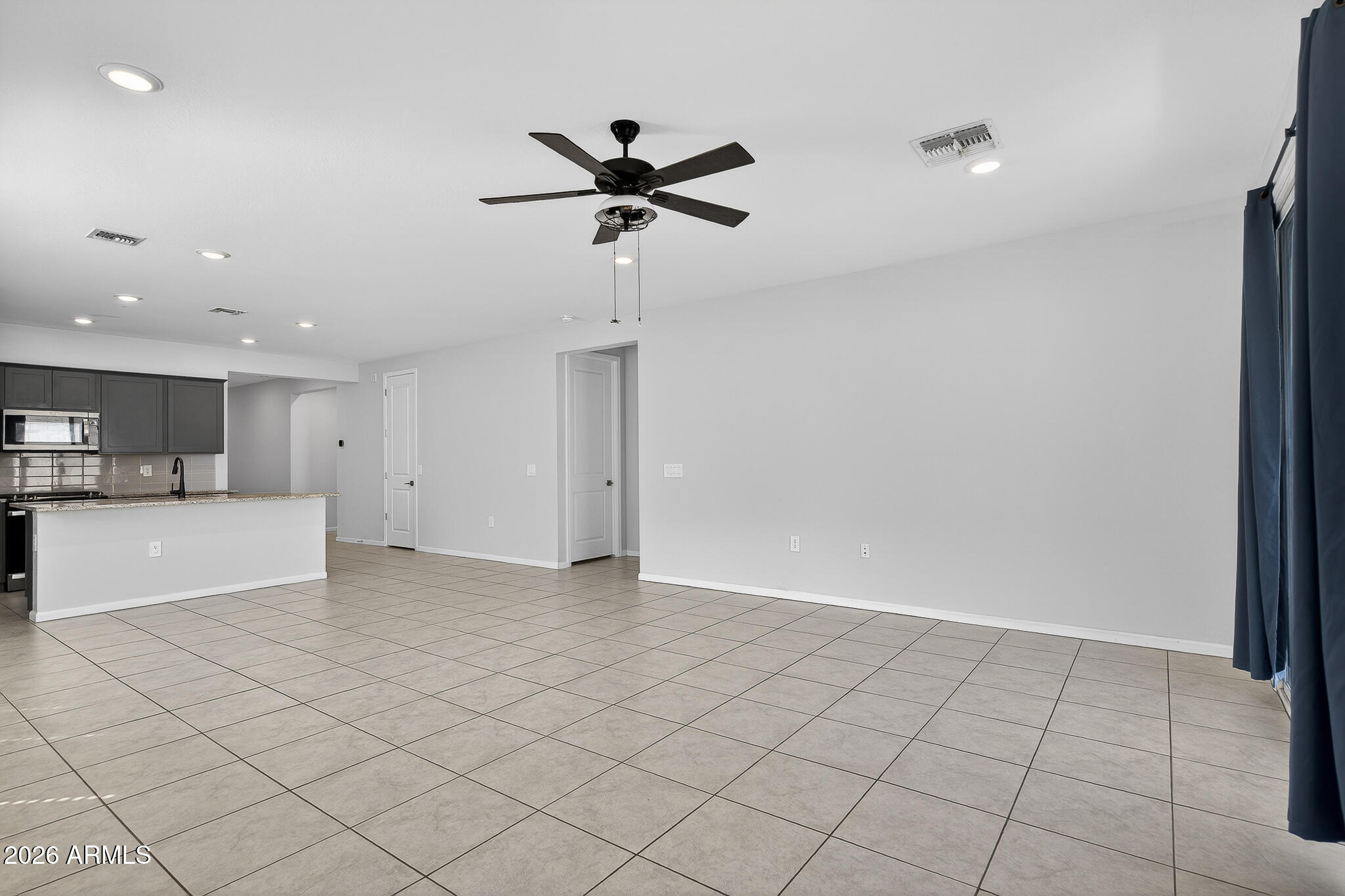 17768 W RAYMOND Street