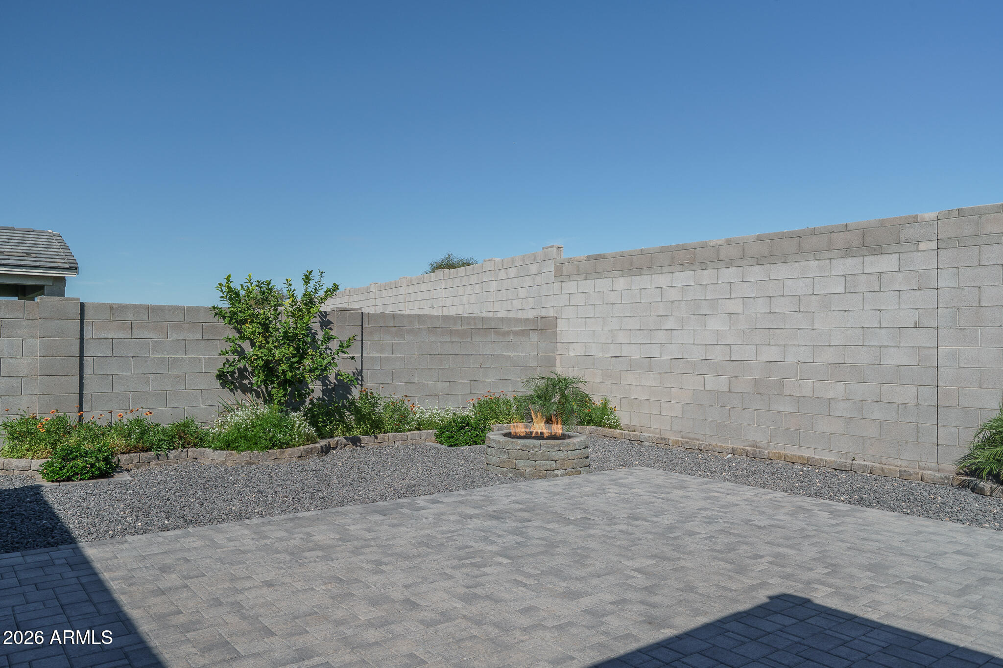 17768 W RAYMOND Street