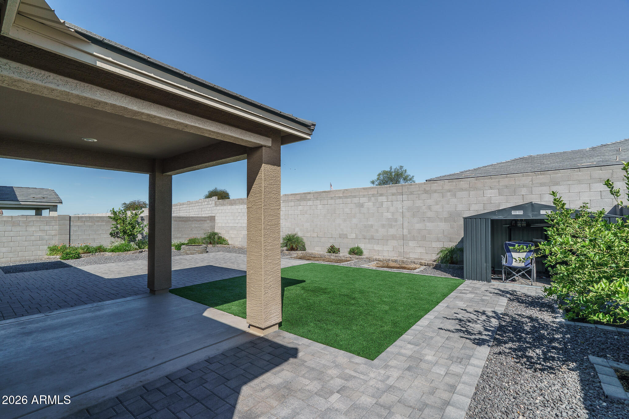 17768 W RAYMOND Street