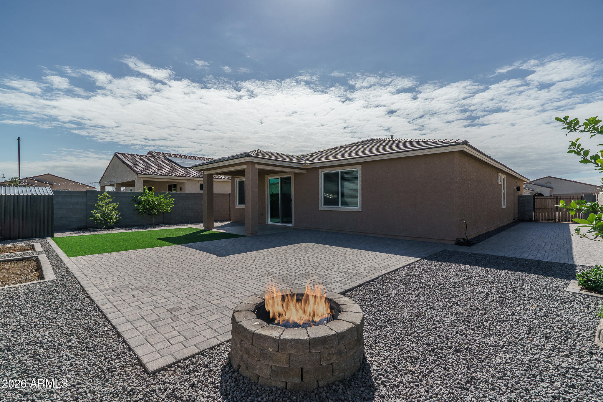 17768 W RAYMOND Street