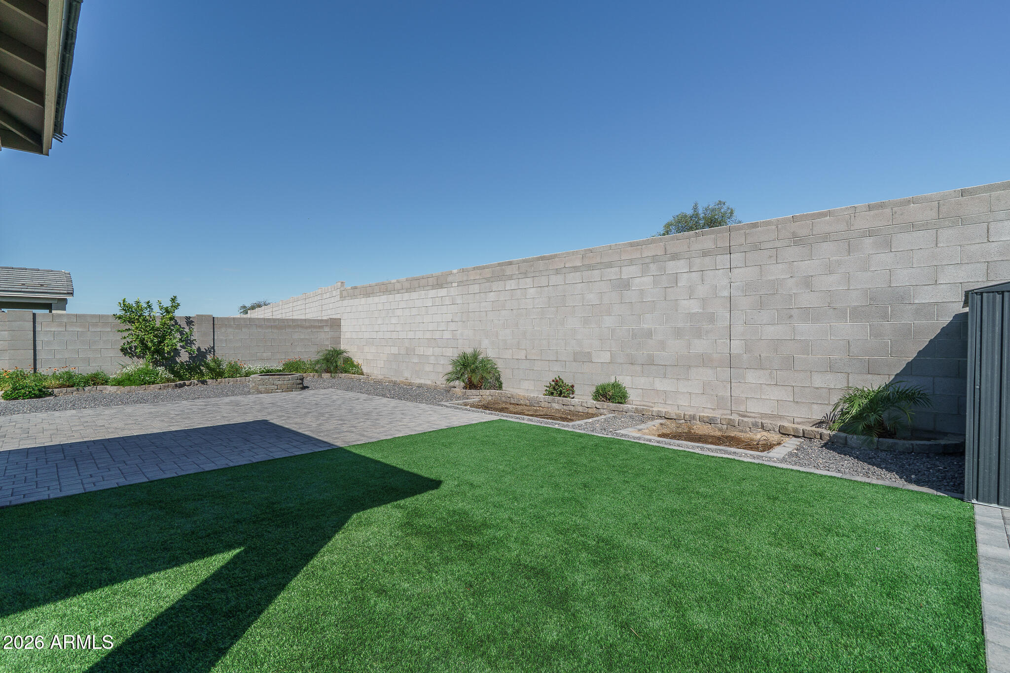 17768 W RAYMOND Street