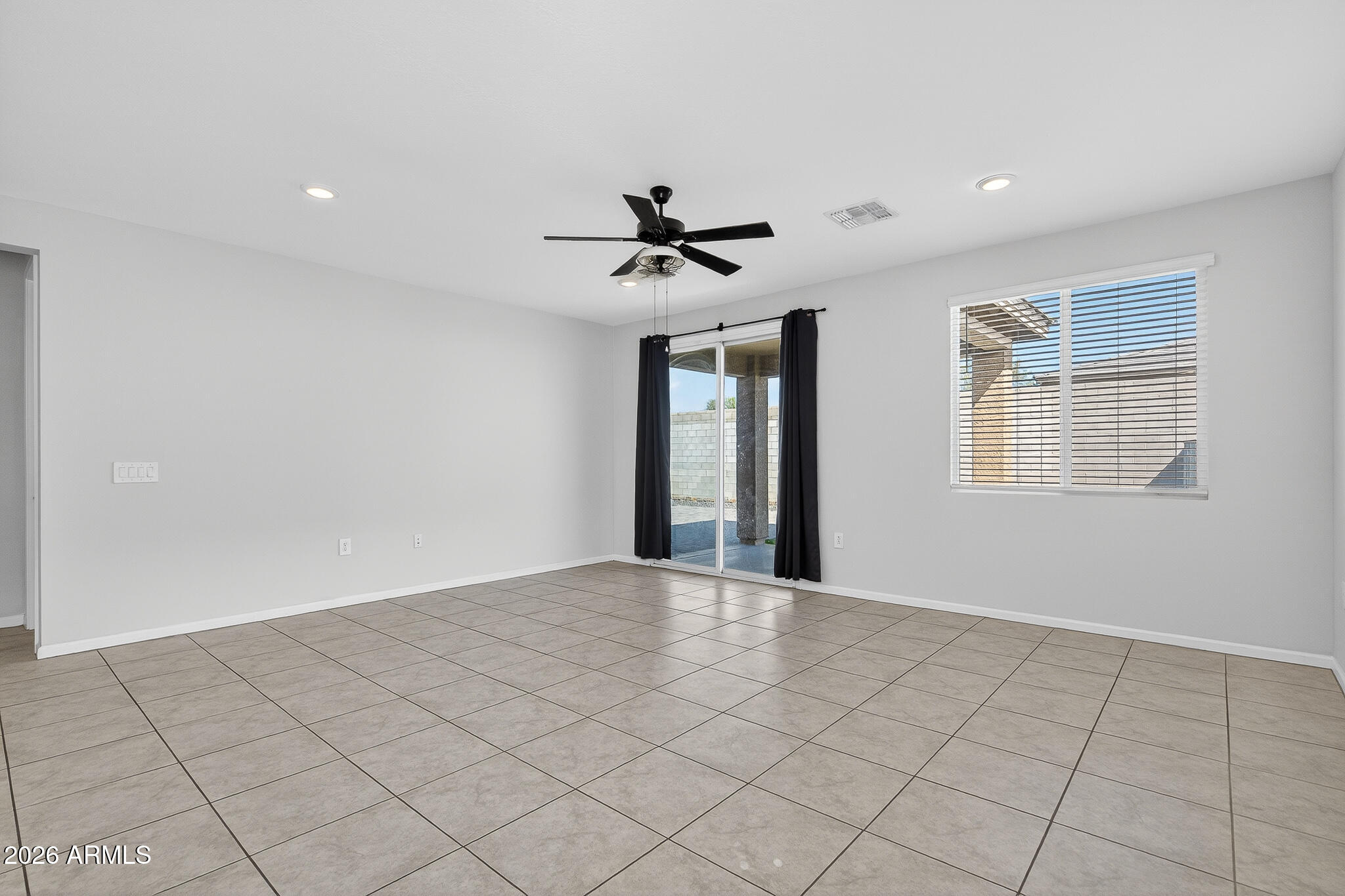 17768 W RAYMOND Street