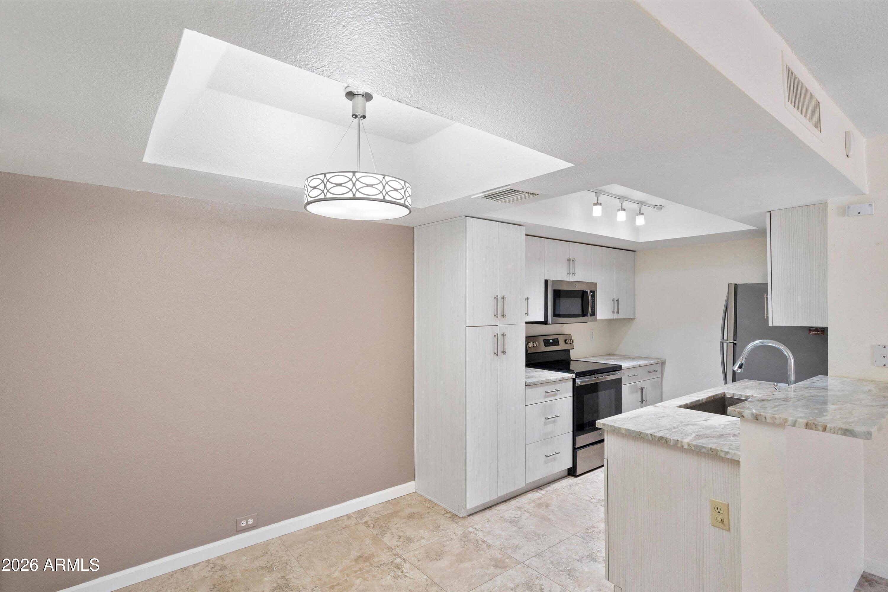 10410 N cave creek Road 1031