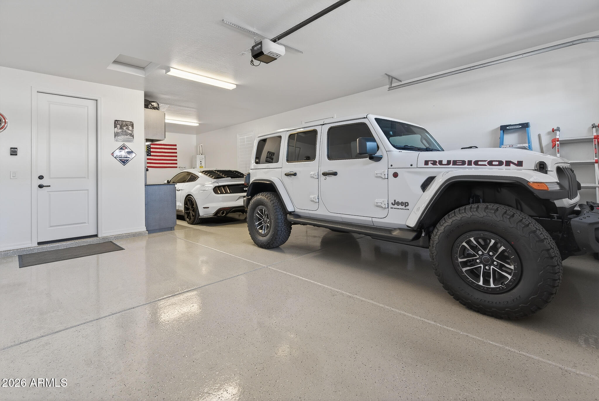 9967 W PINCHOT Avenue