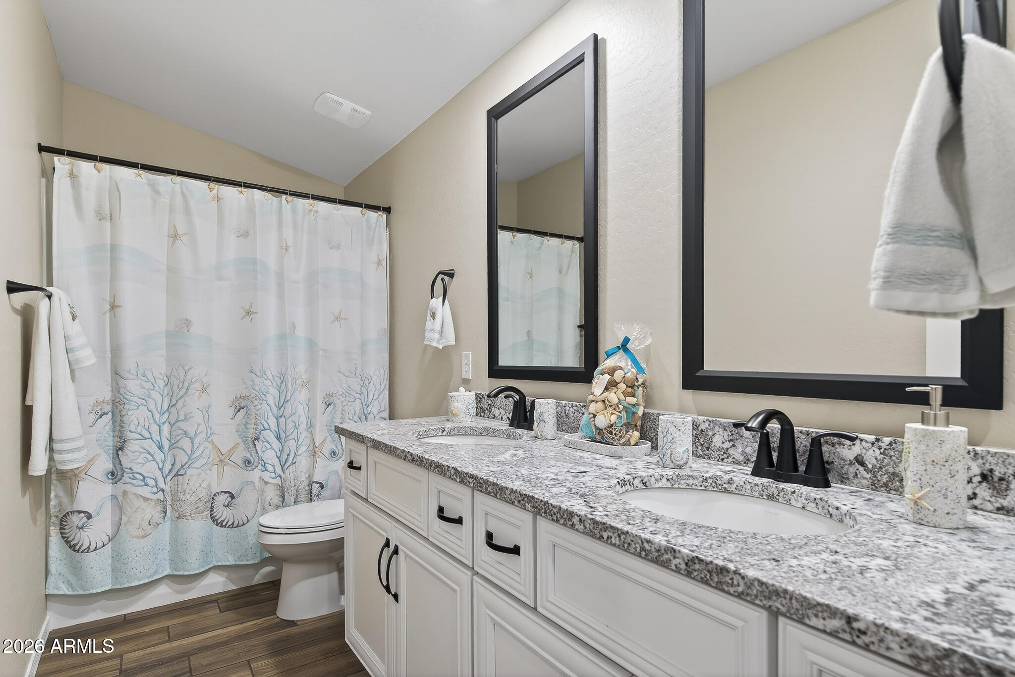 9967 W PINCHOT Avenue